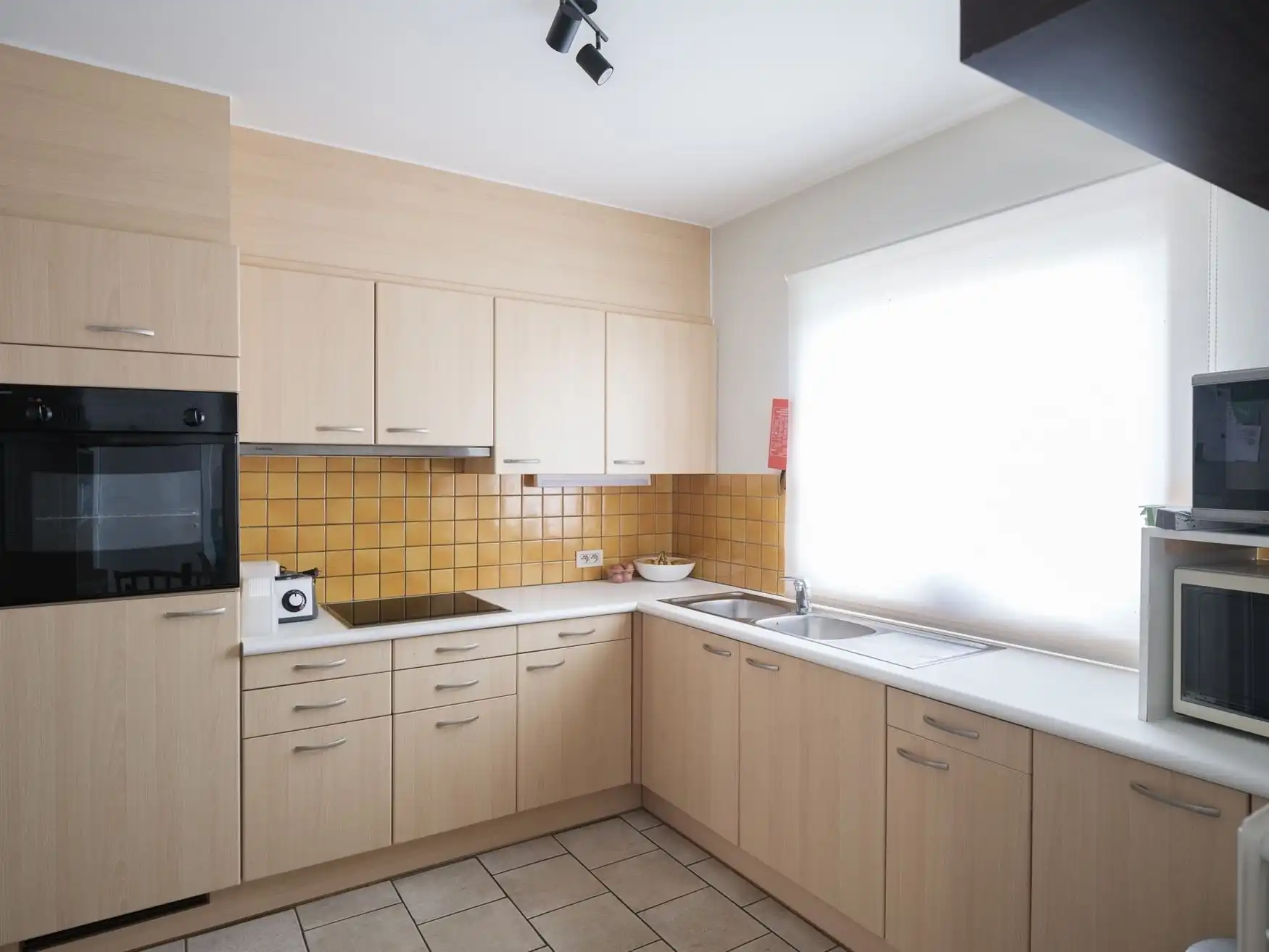 Ruime woning met zuidgerichte tuin en open zicht. foto 11