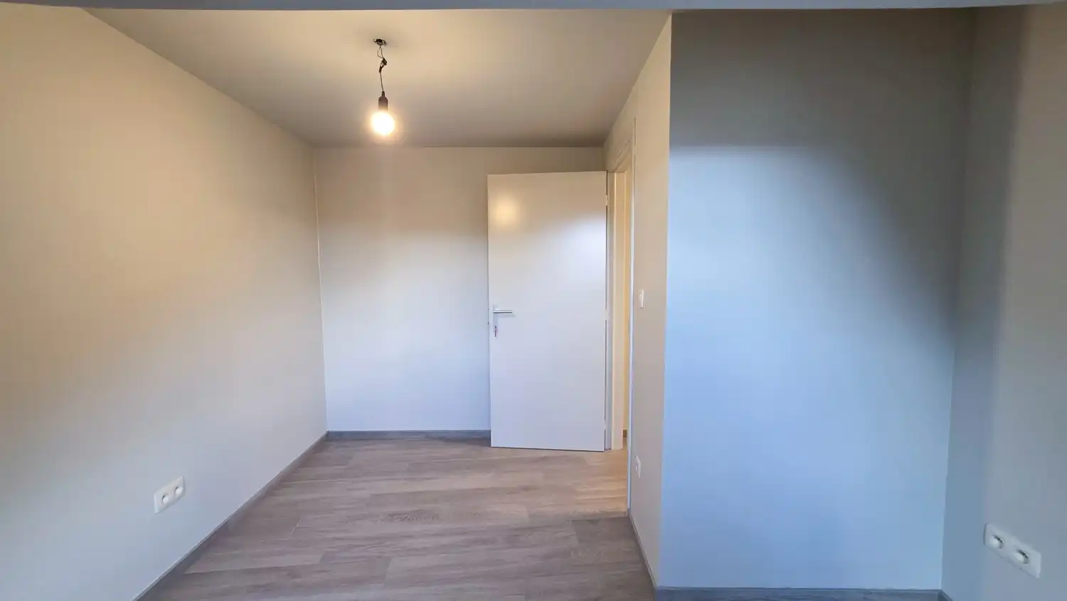 DUPLEX APPARTEMENT MET 2 SLAAPKAMERS EN TERRAS foto 21