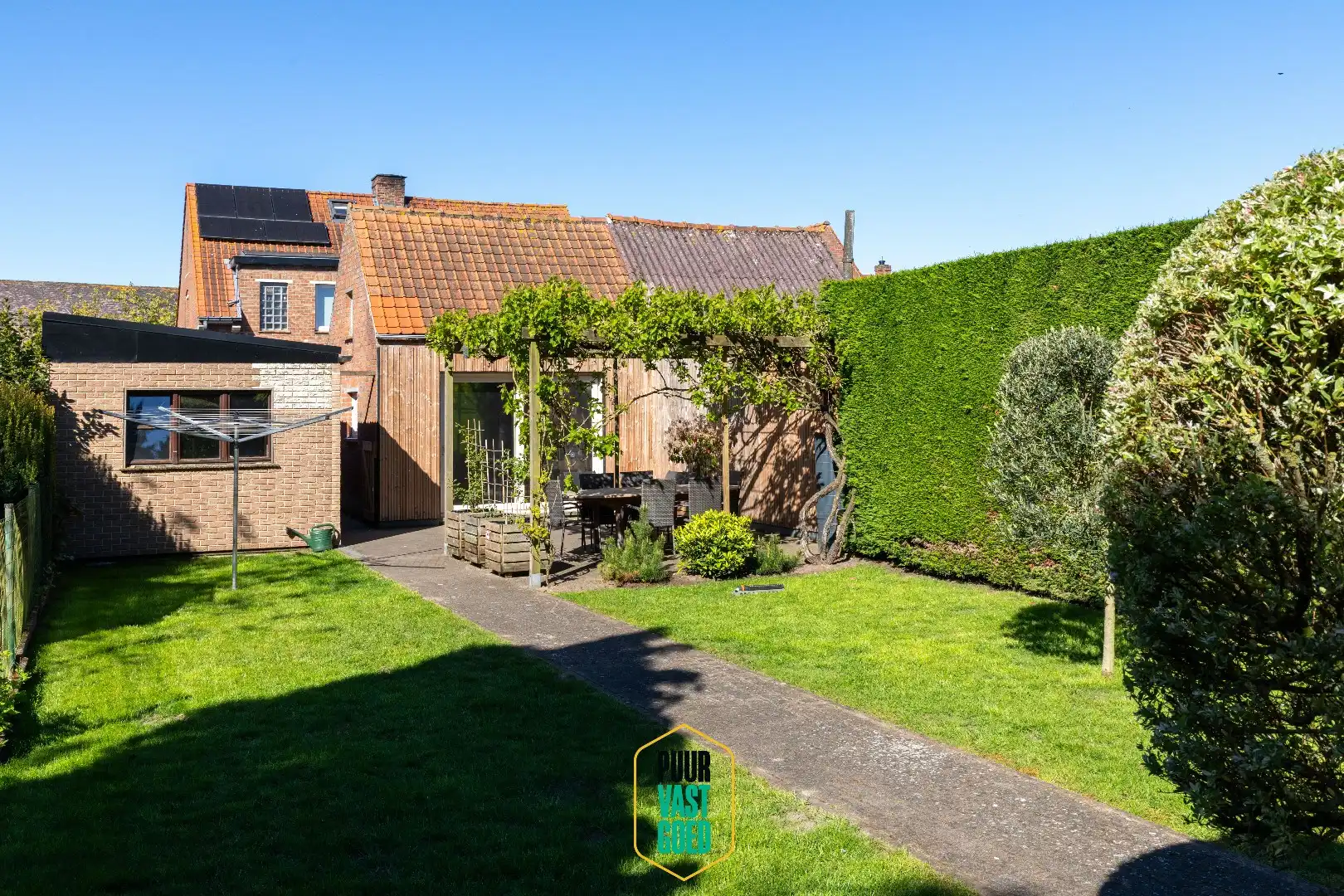 Verzorgde comfortabele halfopen wonig op 476 m² grond, met aangename tuin foto 28