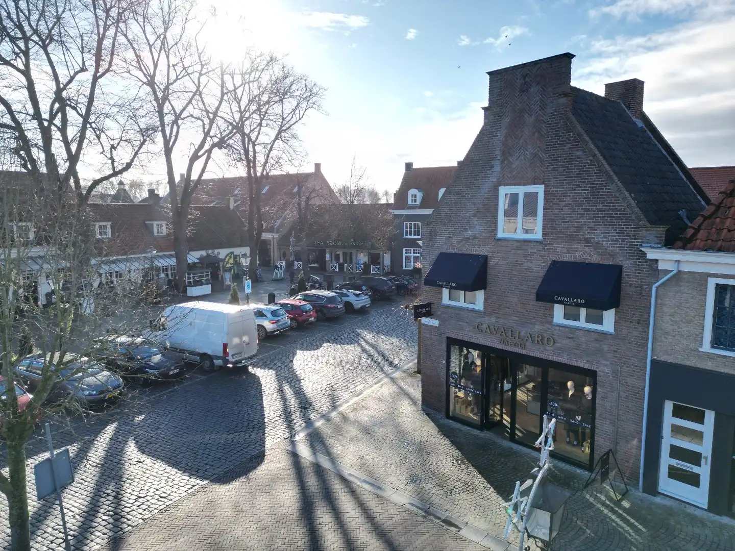 In het commerciële Sluis; Dertig meter etalage met uitbreiding mogelijk foto 3