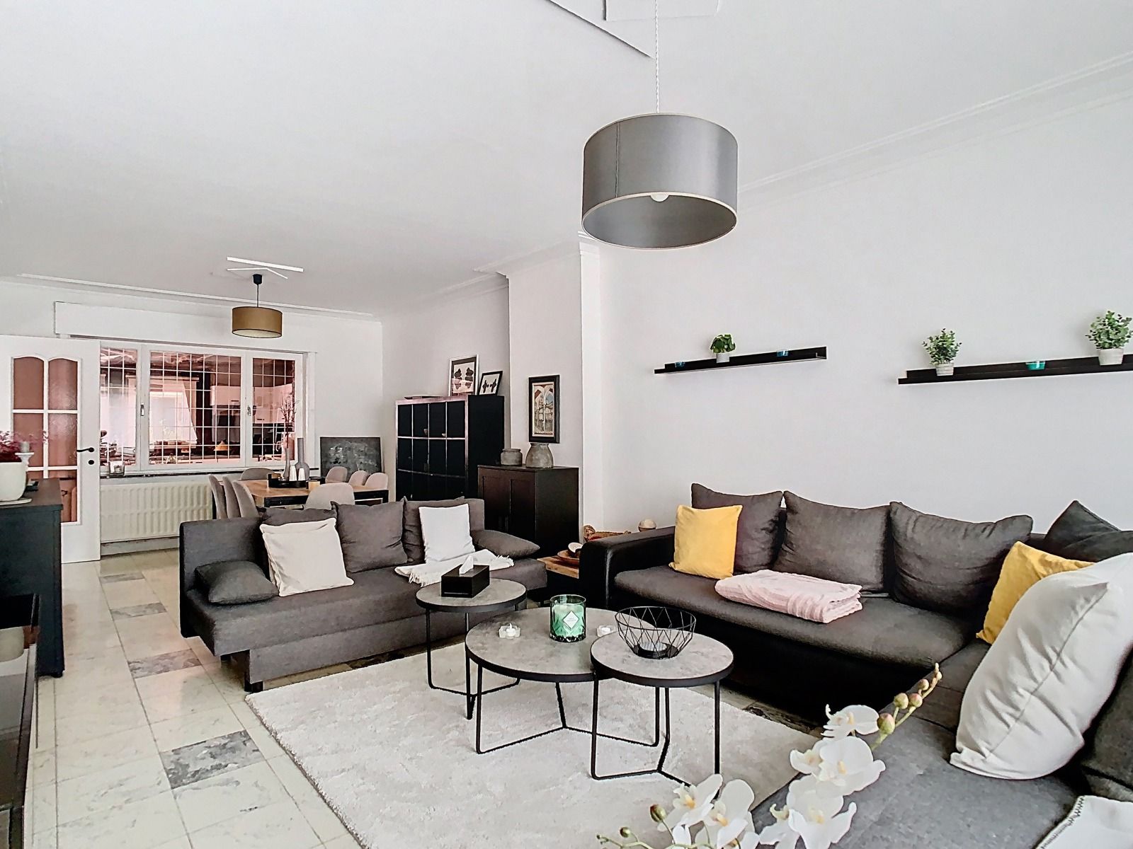 Instapklare, ruime HOB met 3 SLPK, garage én tuin! foto 3