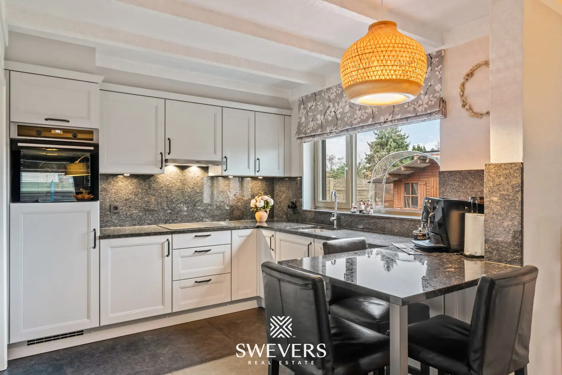 Instapklare open bebouwing met zuidgerichte tuin nabij het centrum van Heusden foto 10