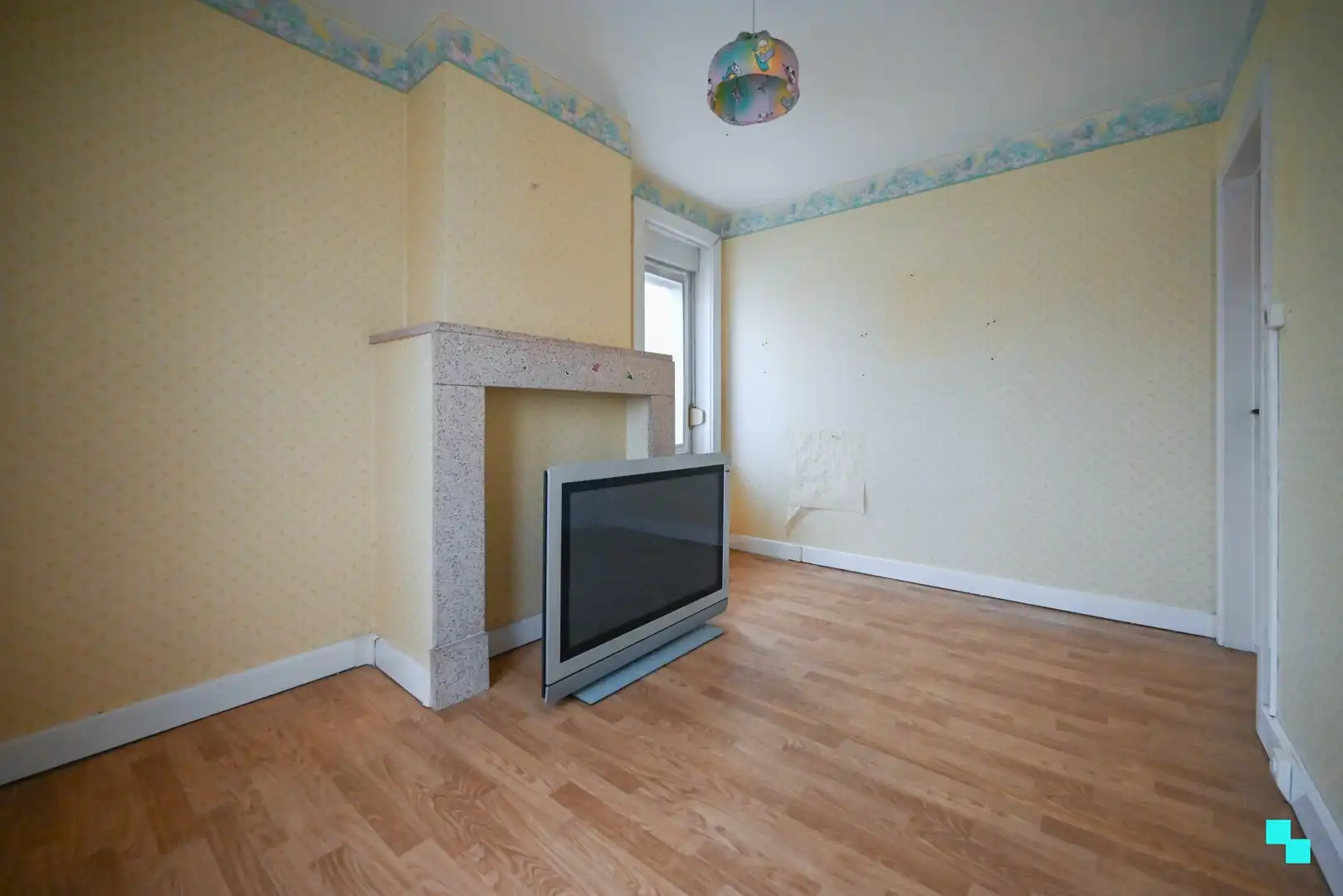 Halfopen bebouwing met garage nabij centrum Izegem foto 23