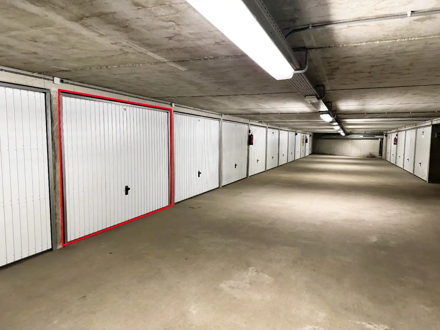 Garage te koop Canadezenplein 1 - - 8660 De Panne