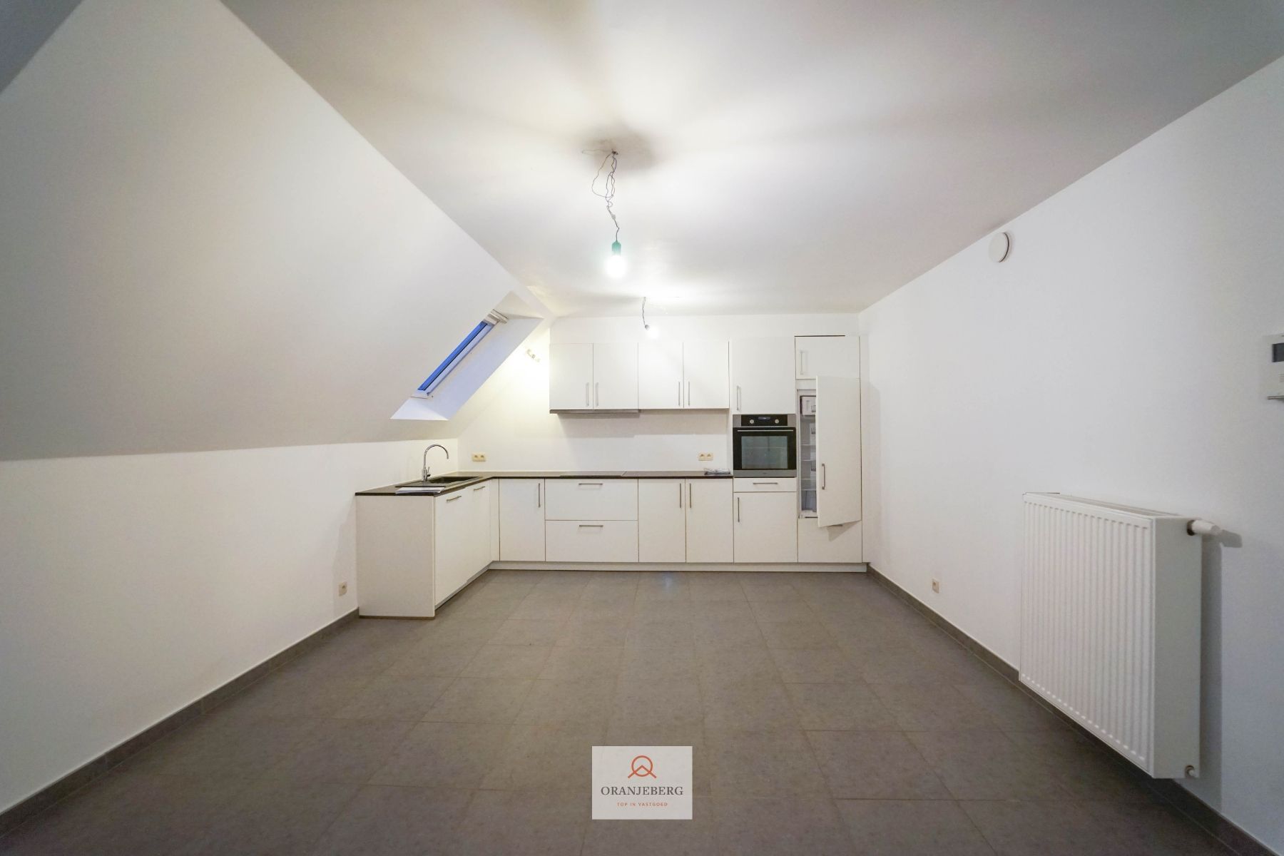 2 slaapkamerappartement met terras en 2 autostaanplaatsen foto 7