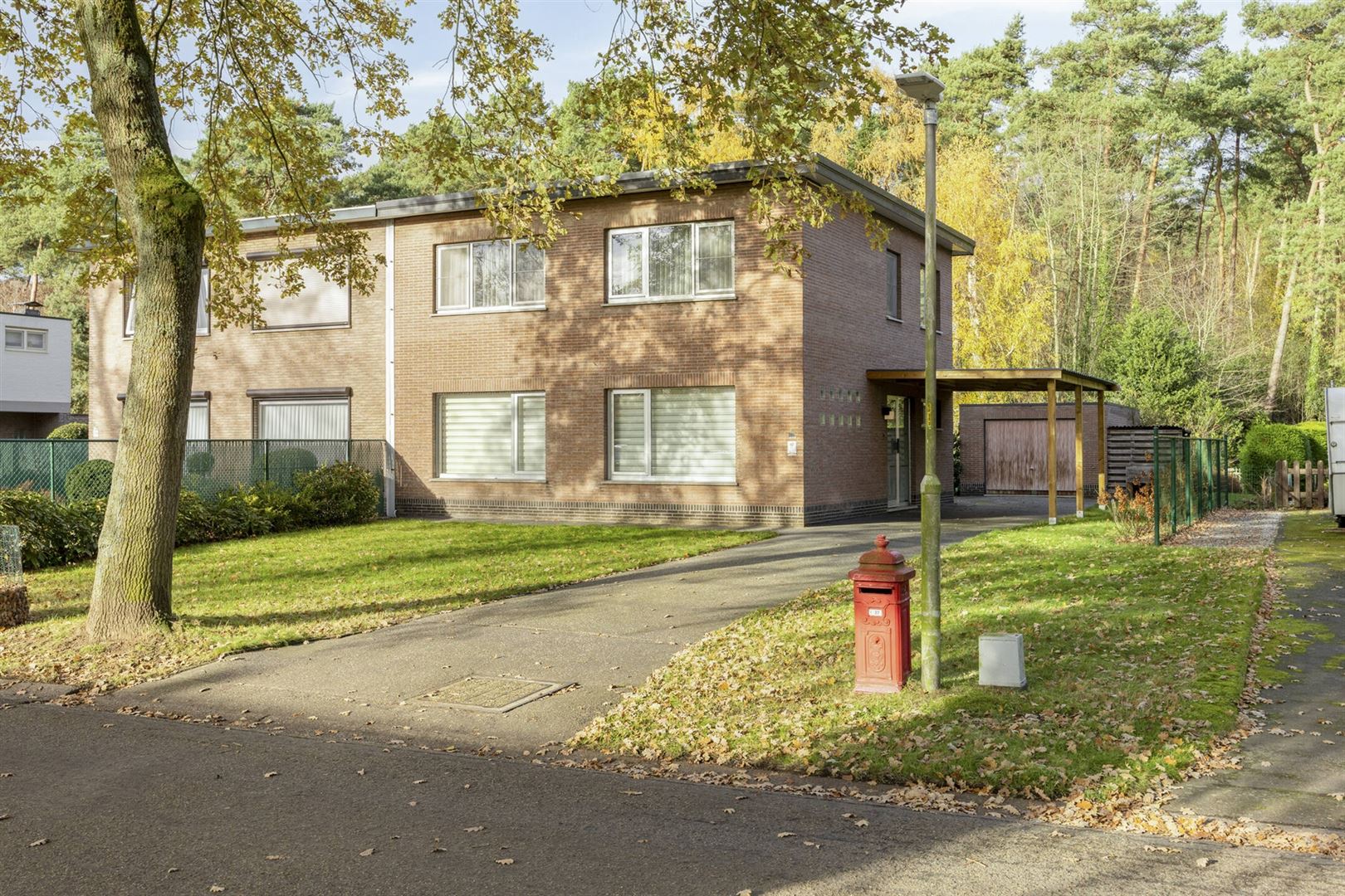 TE KOOP: Halfopen bebouwing met 3 slaapkamers op TOP-locatie in Bolderberg! foto {{pictureIndex}}