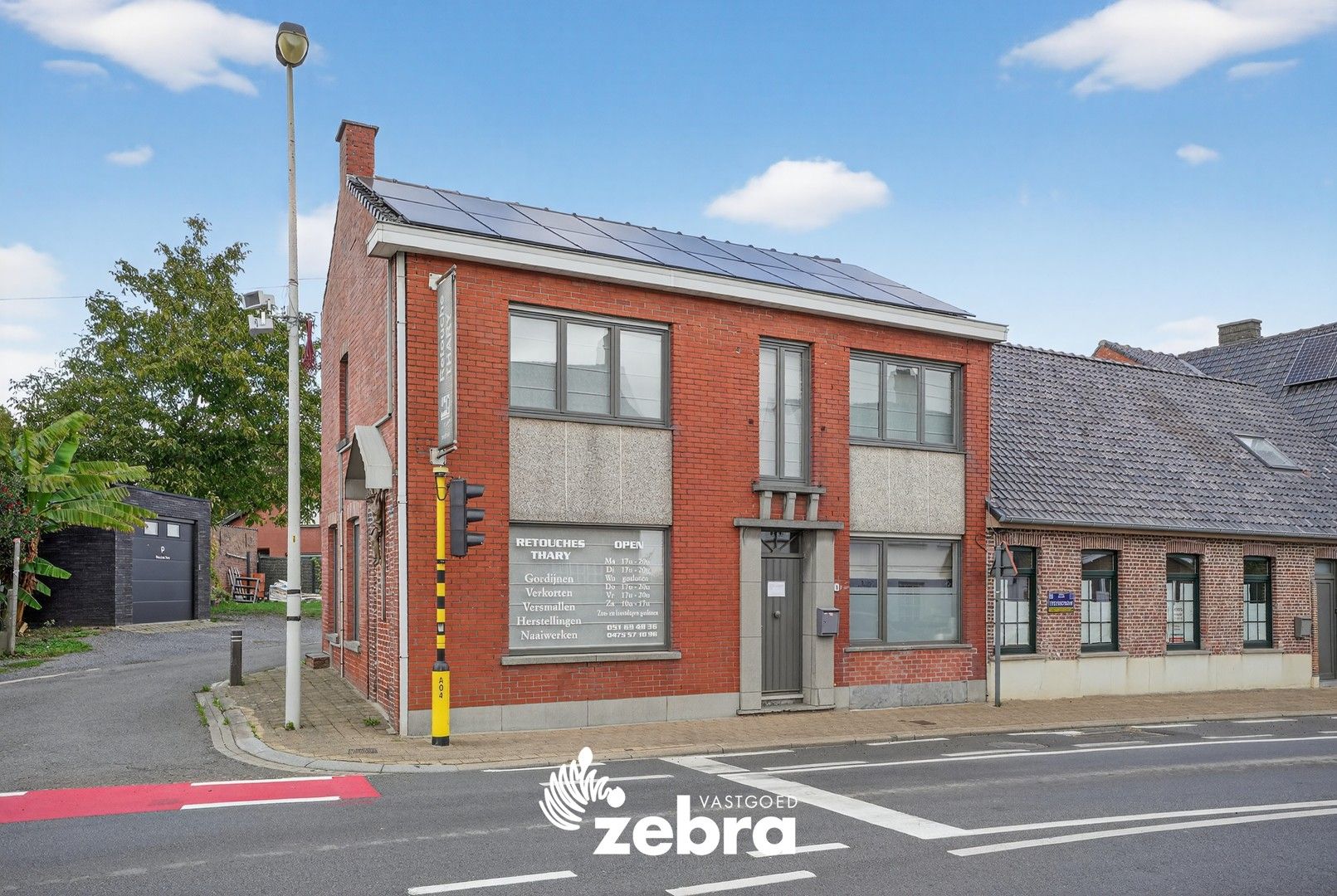 Ruime, instapklare woning met 5 slaapkamers en dubbele garage te Koolskamp! foto 2