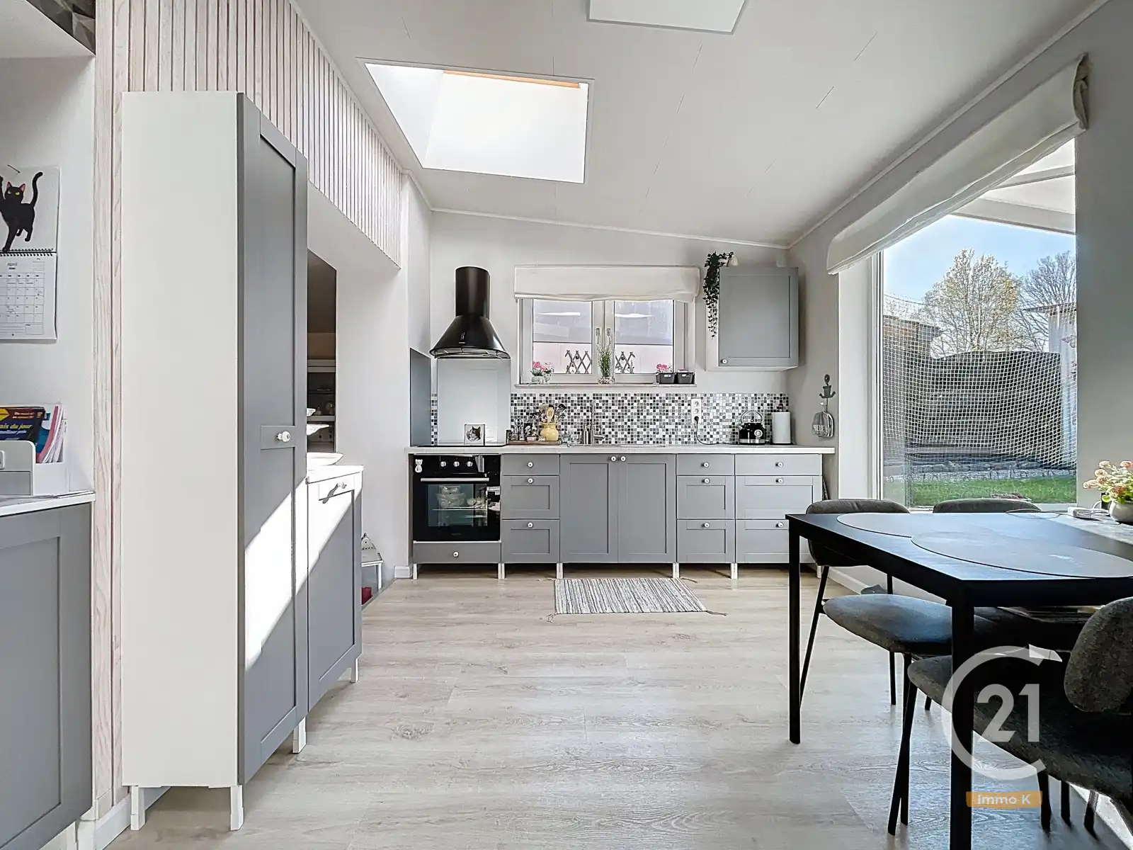 Knusse instapklare woning met ruime tuin en weide nabij E40 foto 11