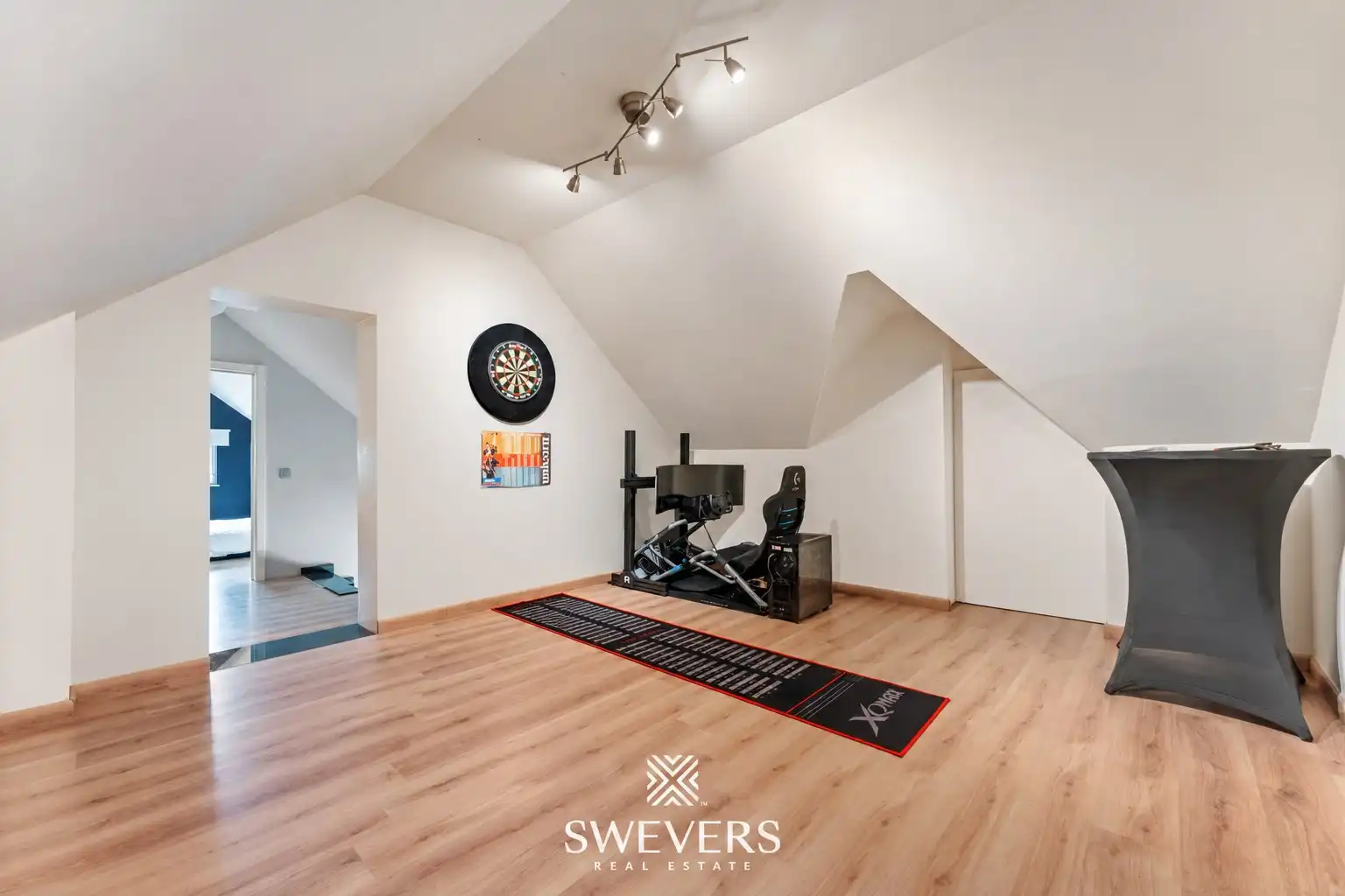 Royale kangoeroewoning met zwembad en dubbele garage foto 31