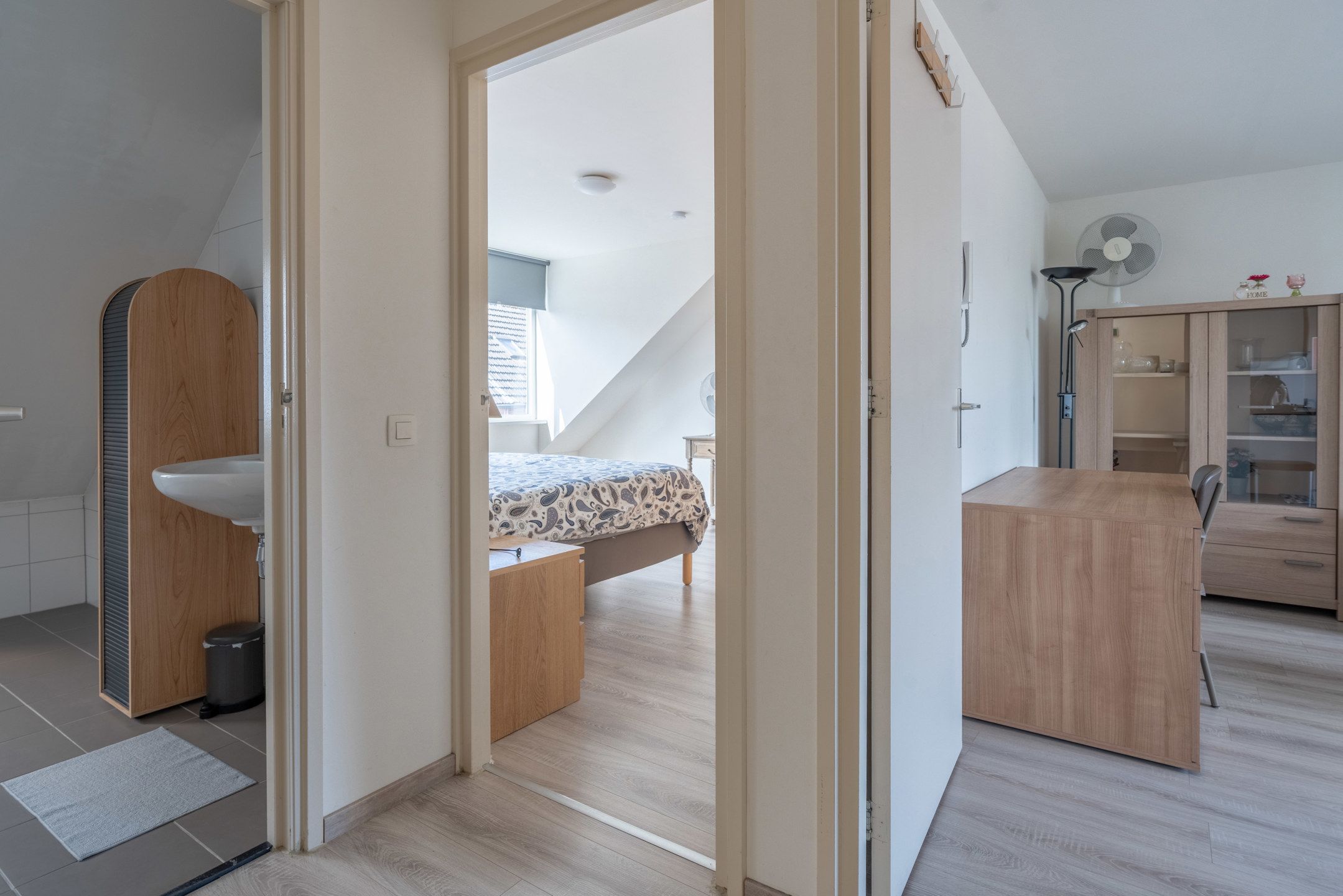 Instapklaar 1slpk appartement met terras nabij centrum. foto 11