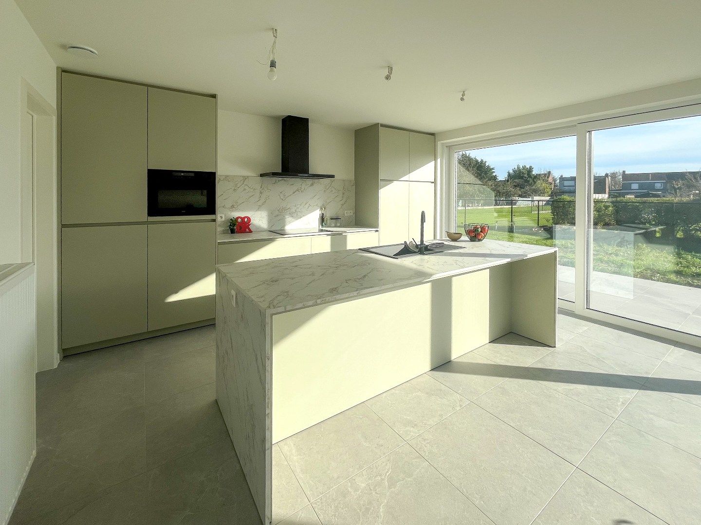 NIEUWBOUWZATERDAG 13/12: 10u - 12u - Halfopen nieuwbouwwoning met 3 slaapkamers foto 3