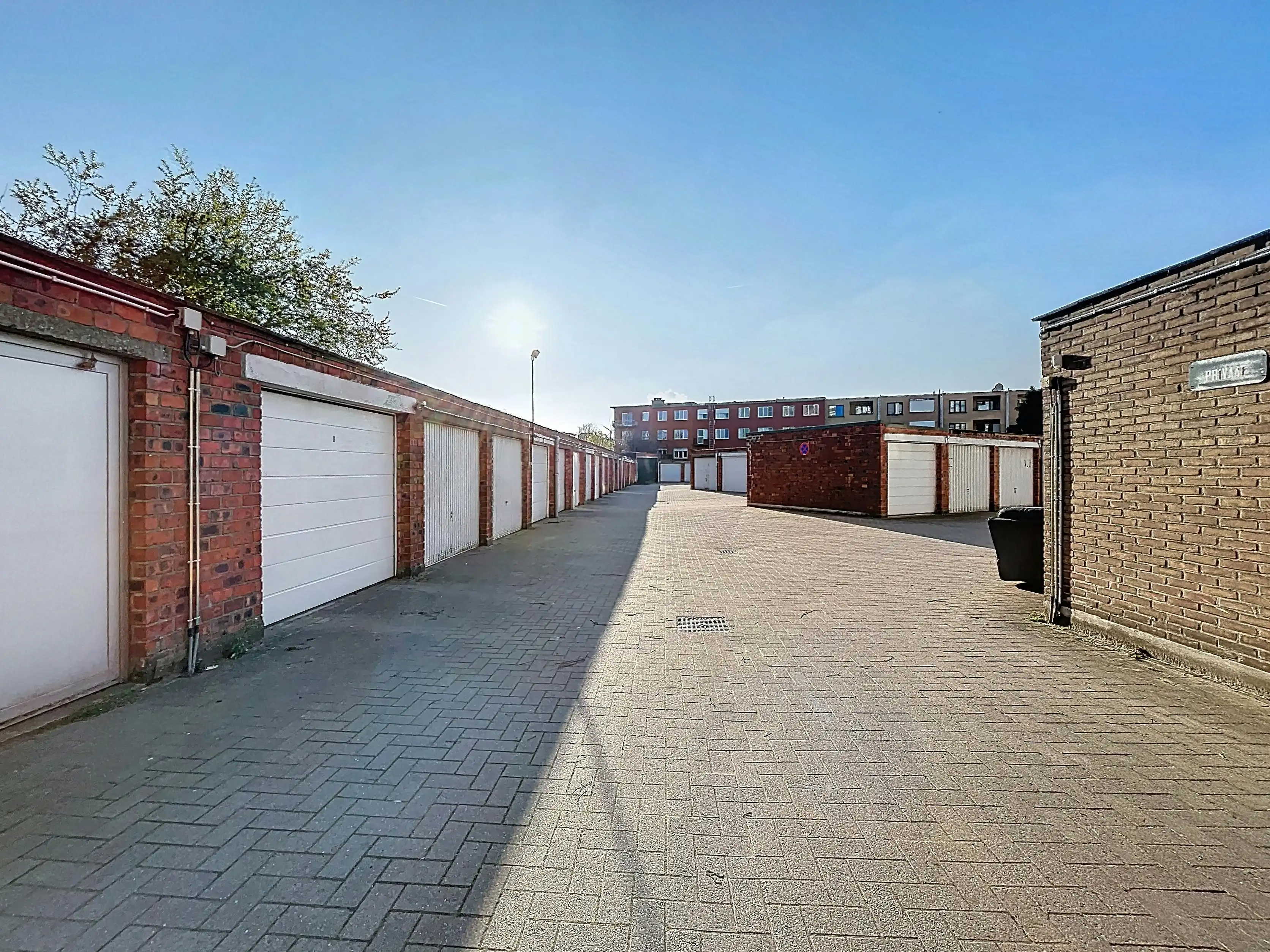 Garagebox te koop in Merksem op toplocatie foto 7