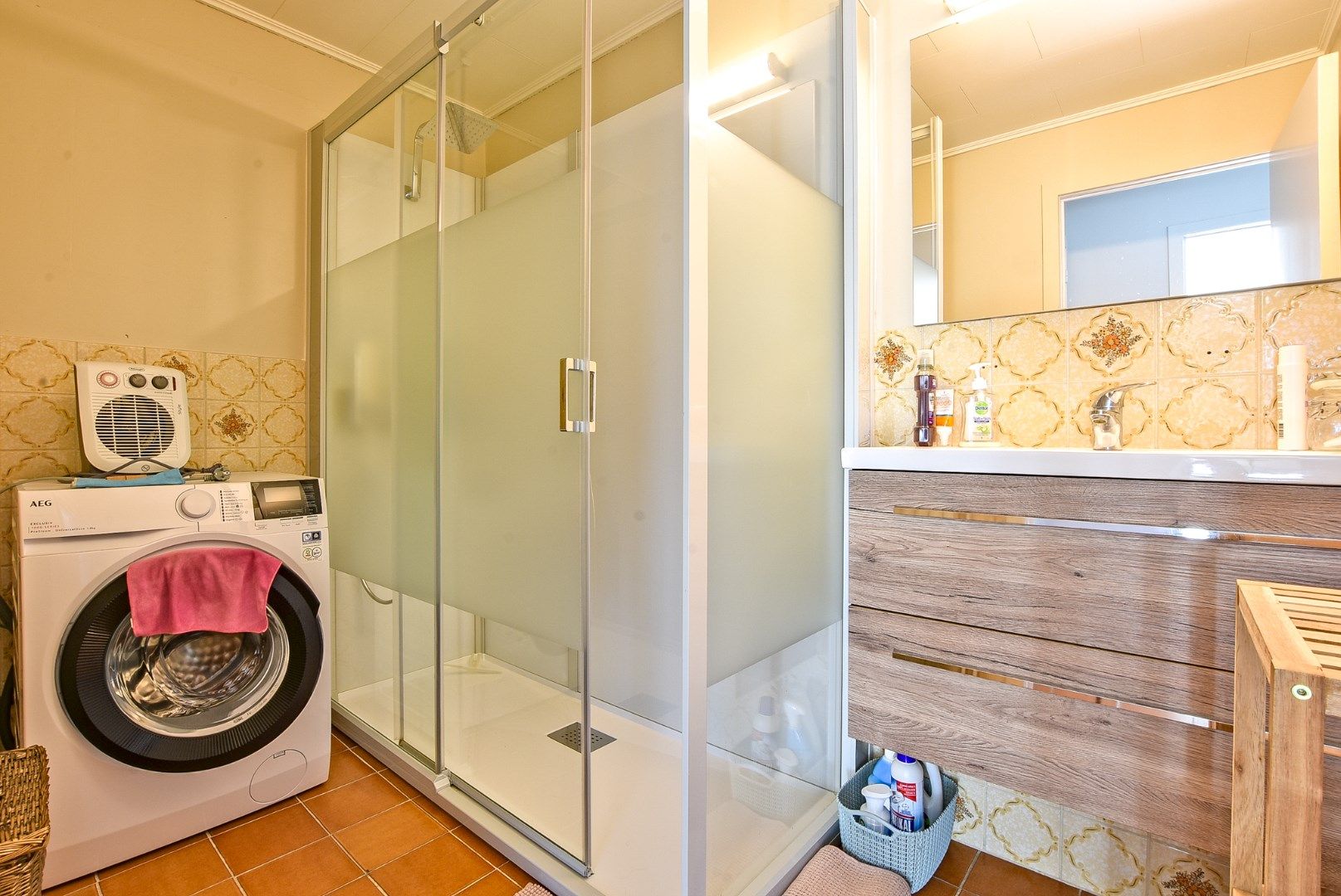 Gezellig instapklaar 2 slaapkamer appartement in hartje Diksmuide! foto 15