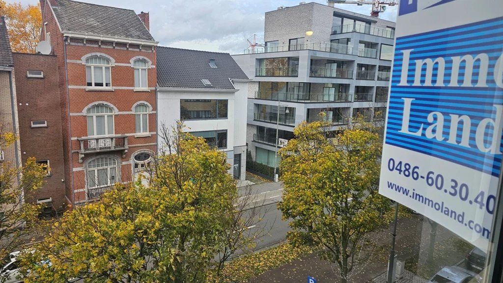 Appartement te koop foto {{pictureIndex}}