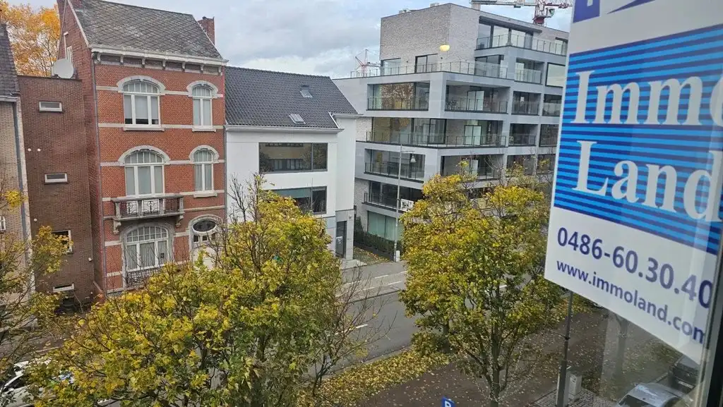 Appartement te koop foto {{pictureIndex}}