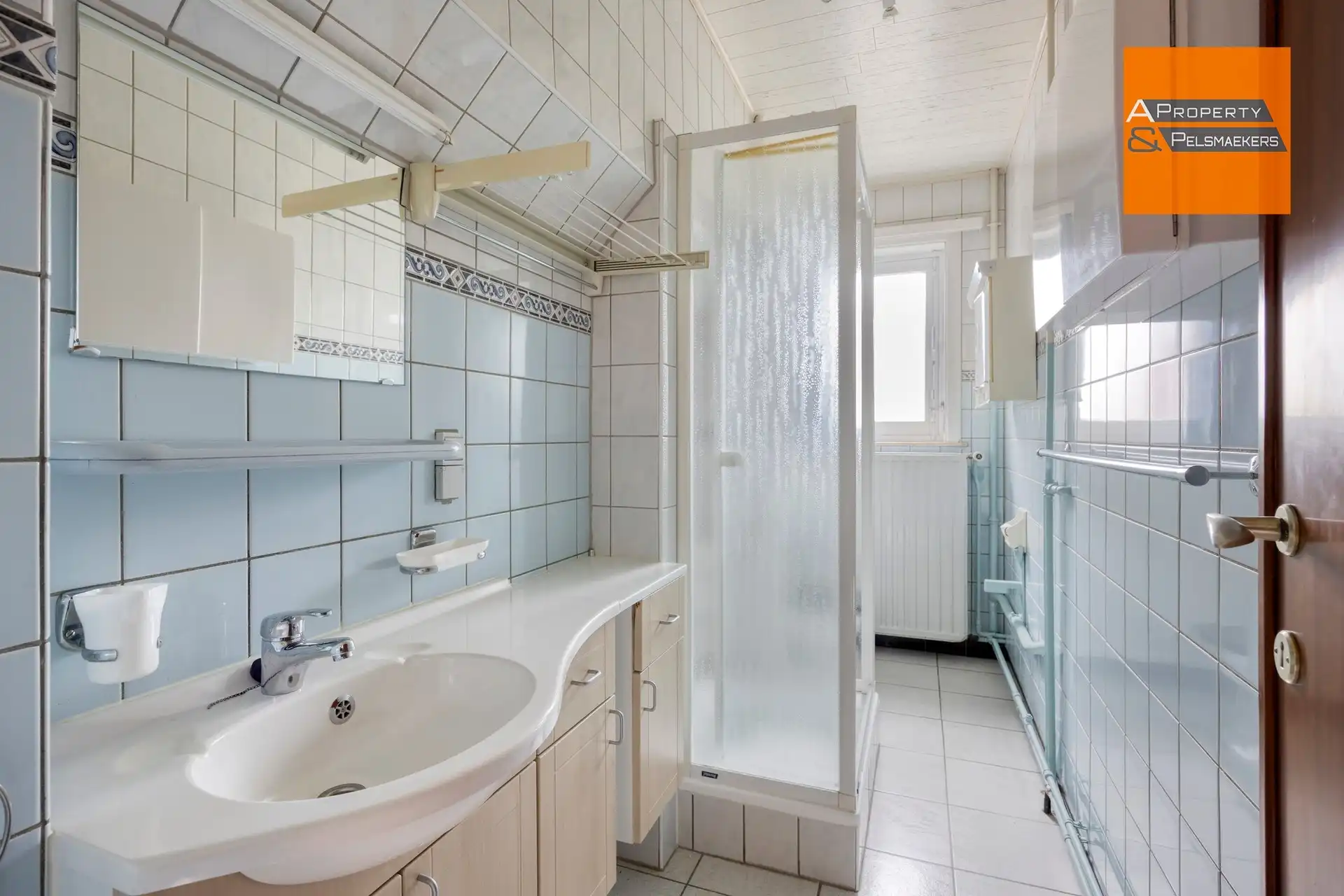 Kleine opbrengsteigendom met 2 appartementen te renoveren foto 22