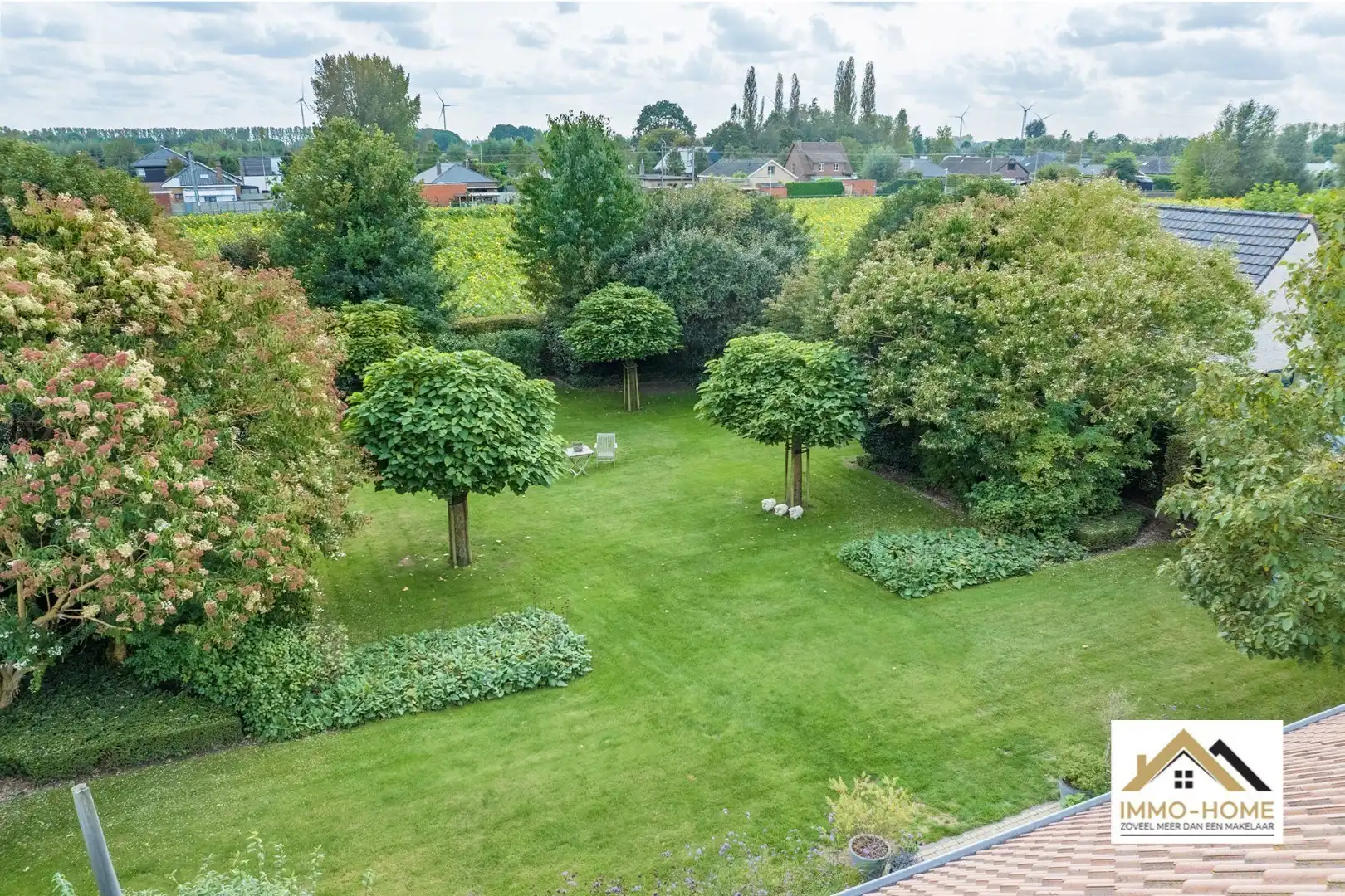 Prachtige woning met breed uitzicht op de tuin foto 25