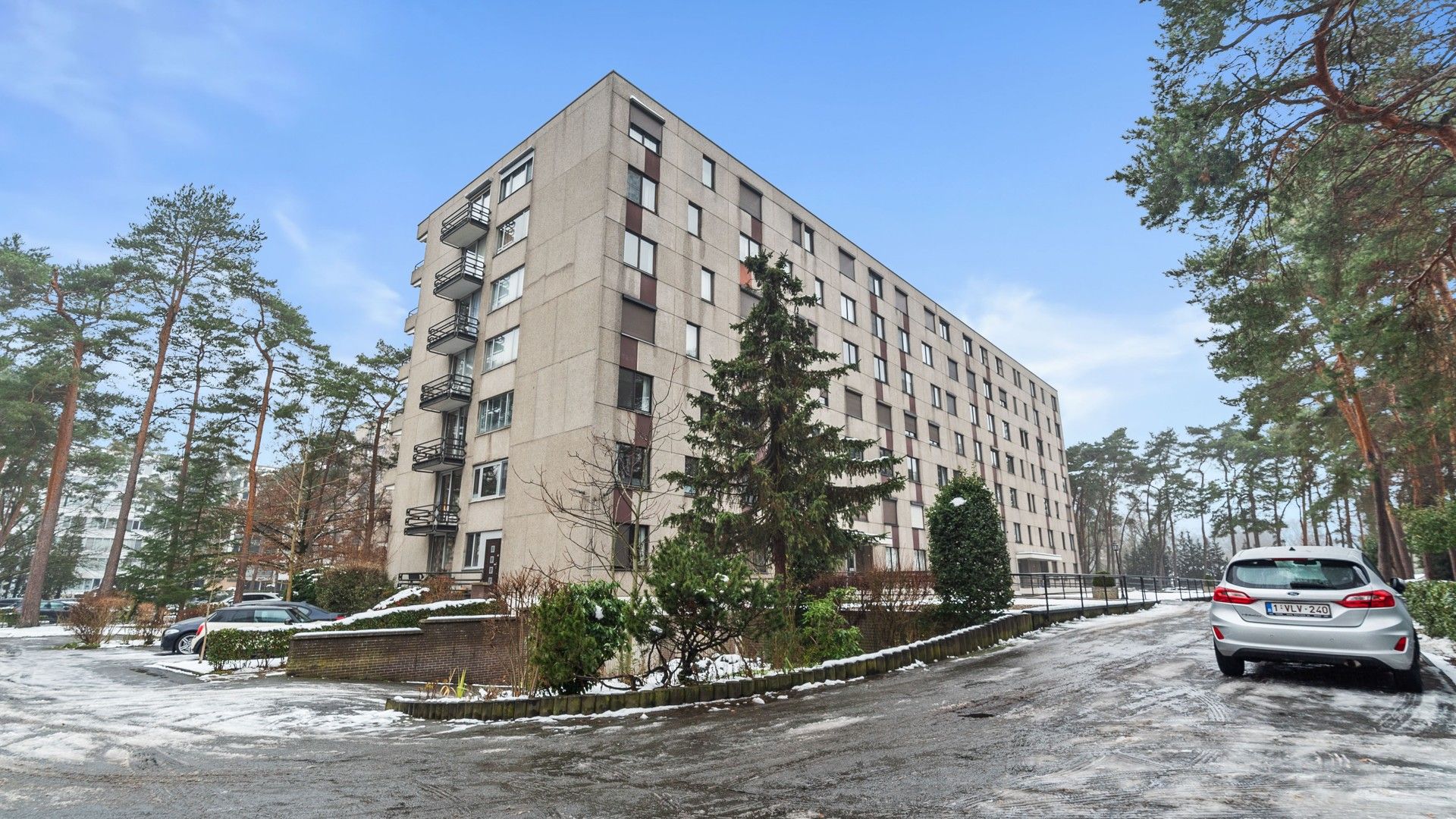 Bemeubeld en instapklaar appartement vlakbij Genk centrum foto 19