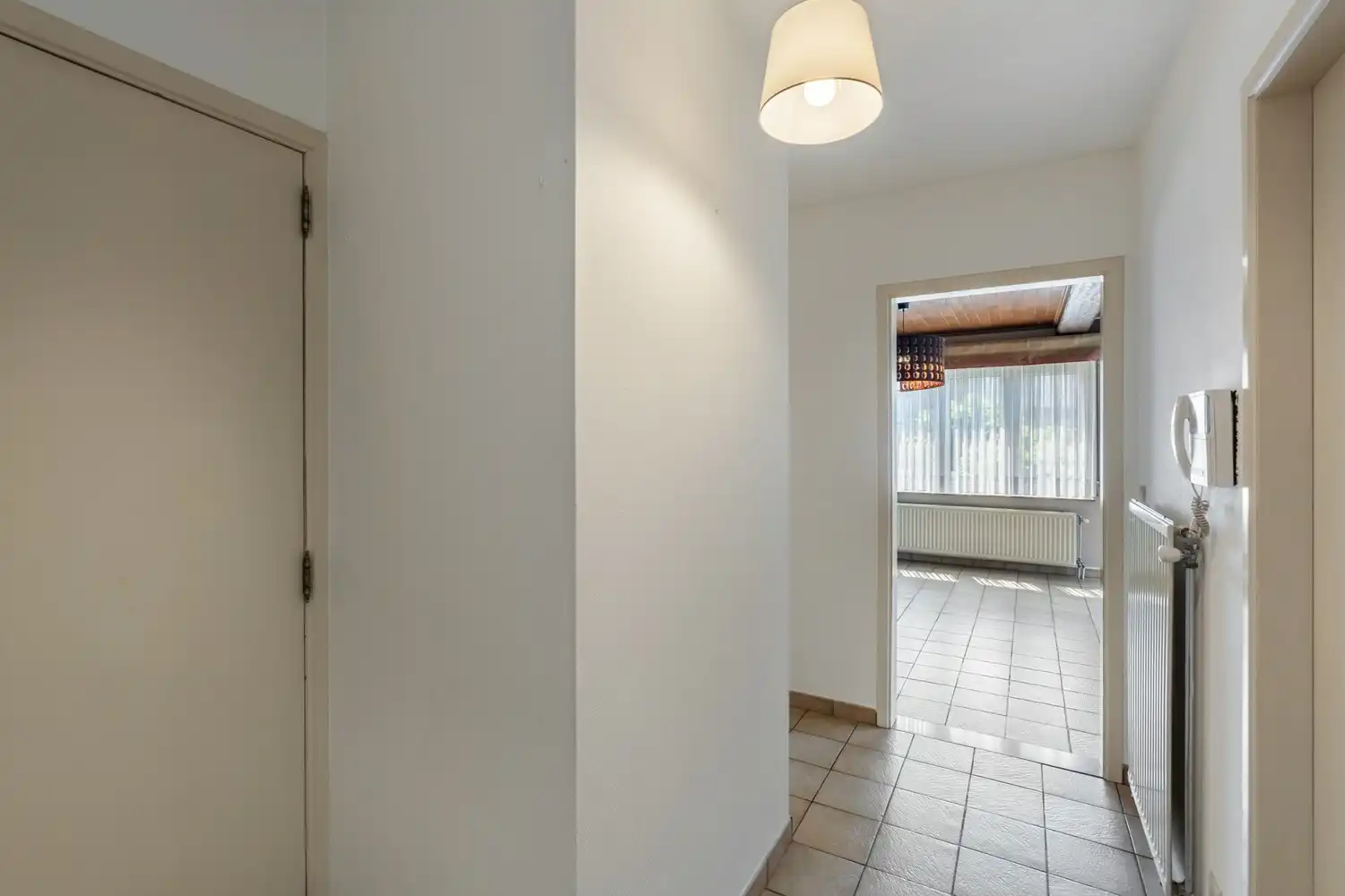 Appartement met 2 slaapkamers en ruime garage in het stadscentrum van Sint-Truiden foto 2