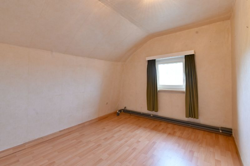 Landelijk gelegen te renoveren woning op 1120m² foto 19