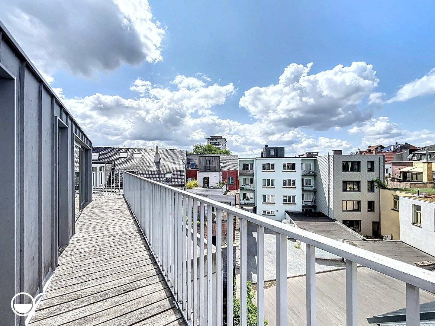 Recente penthouse in centrum Gent met groot terras en staanplaats foto 3