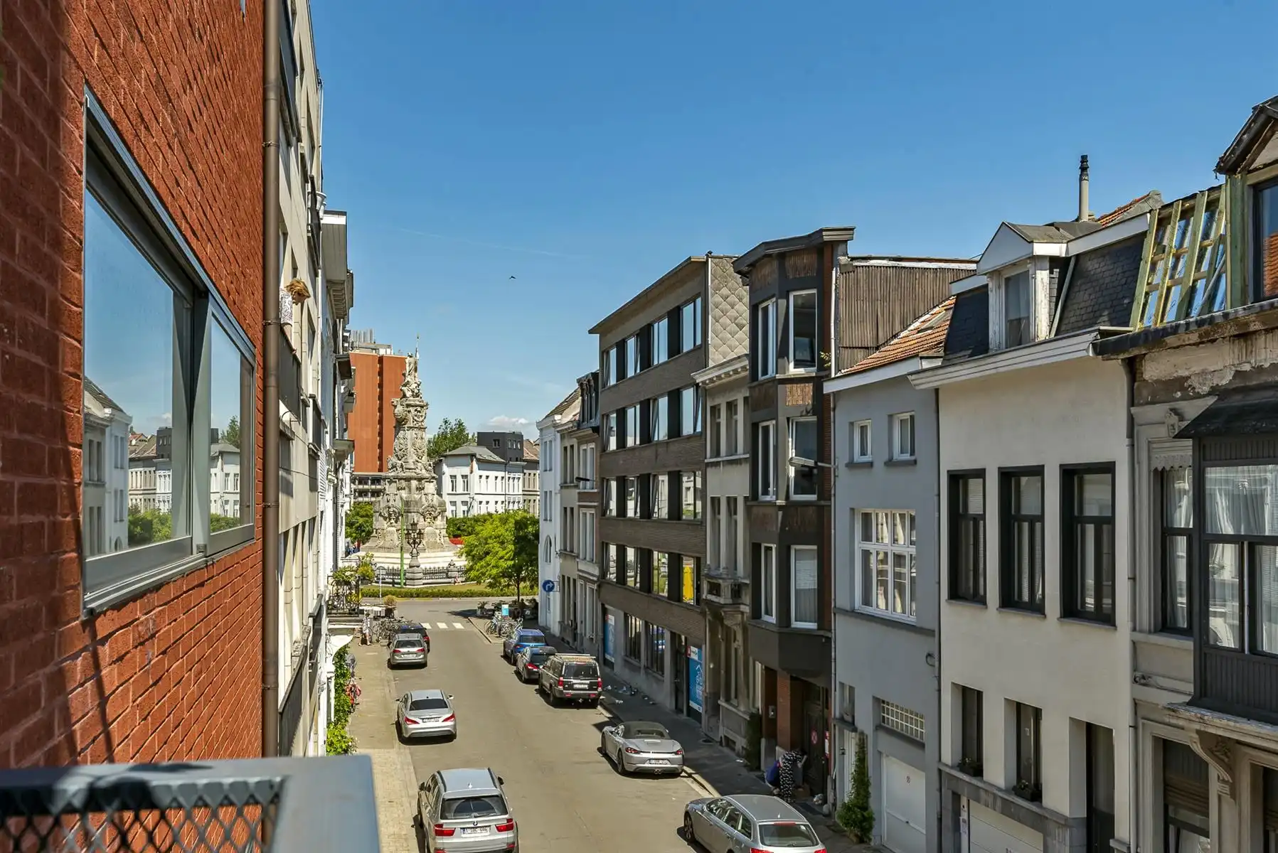 Ruim appartement in iconisch gebouw op het Zuid foto 5