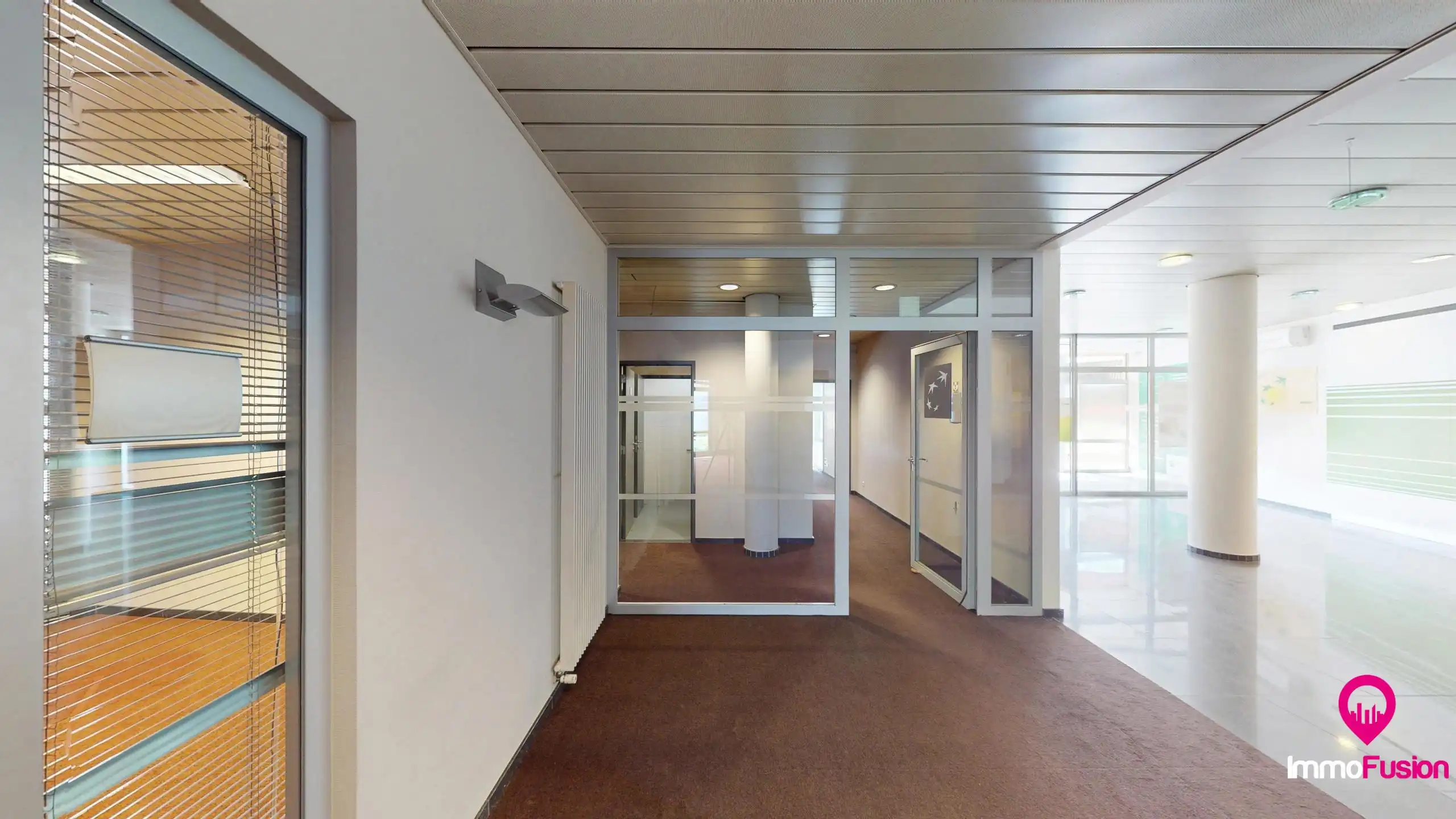 Zeer ruim kantoor op commerciële locatie in centrum Beringen foto 12
