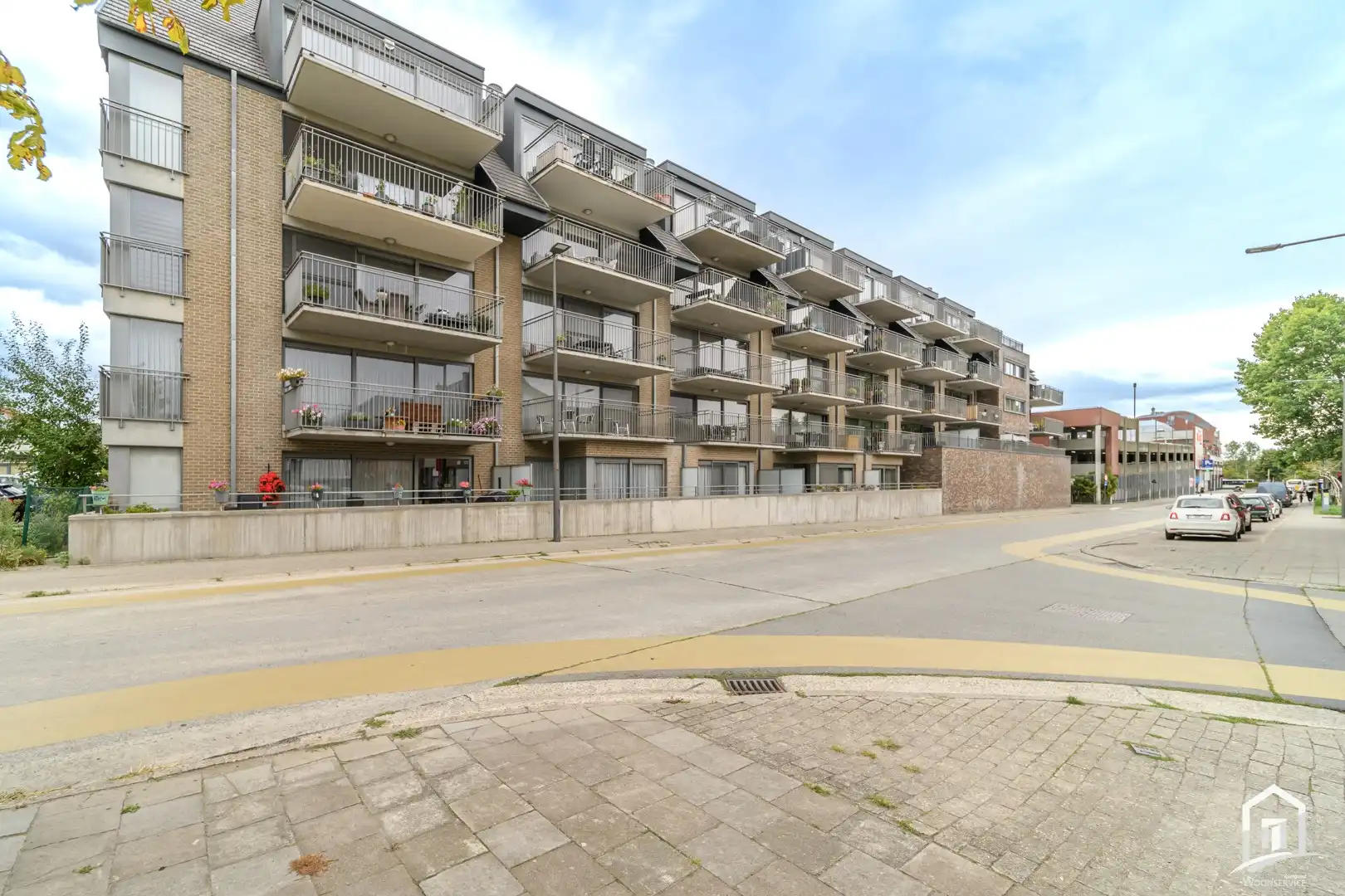 Zeer mooi en gunstig gelegen appartement in hartje Ninove foto 2