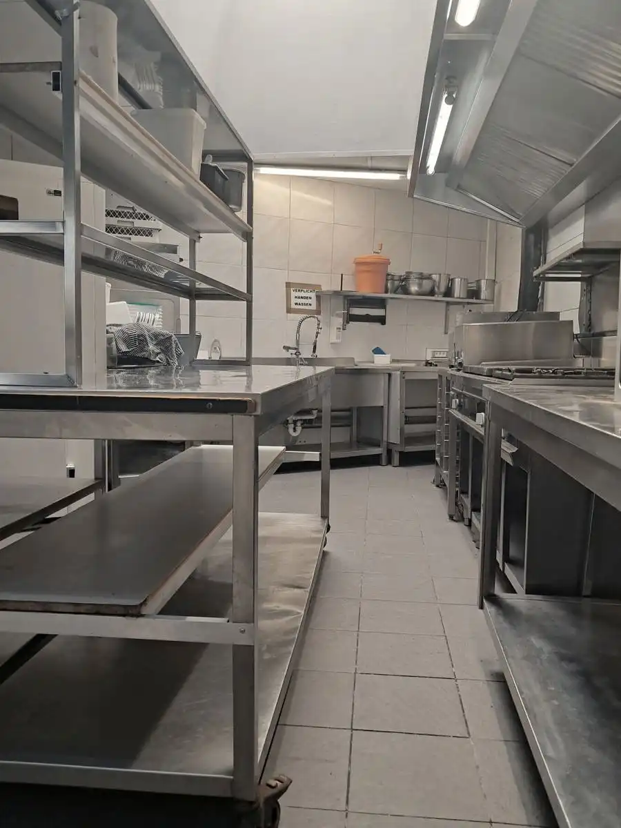 Handelsfonds te koop op iconische locatie te Antwerpen Zuid foto 12