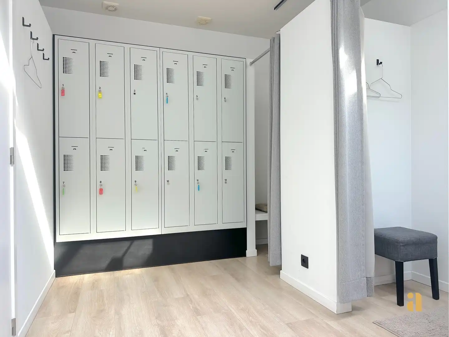 Commercieel sterk en modern handelspand met de nodige privacy foto 14