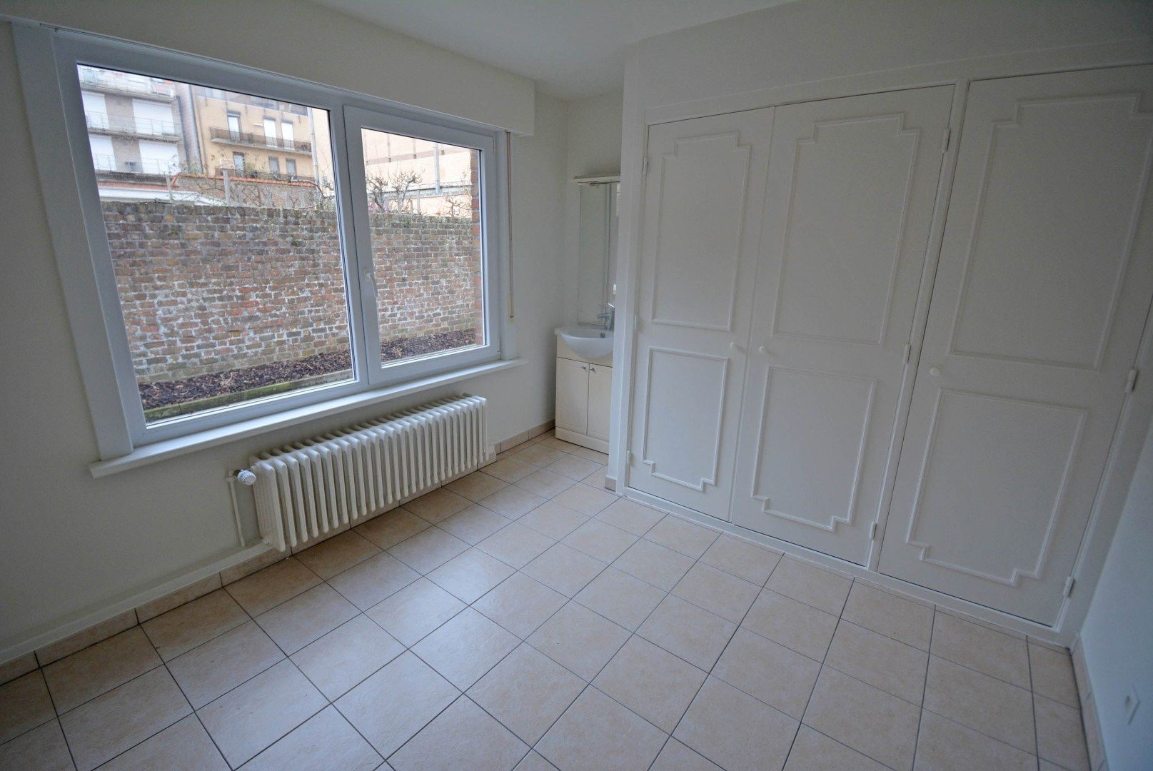 Ruim appartement met 3 slaapkamers in een zijstraat van de Lippenslaan. foto 17