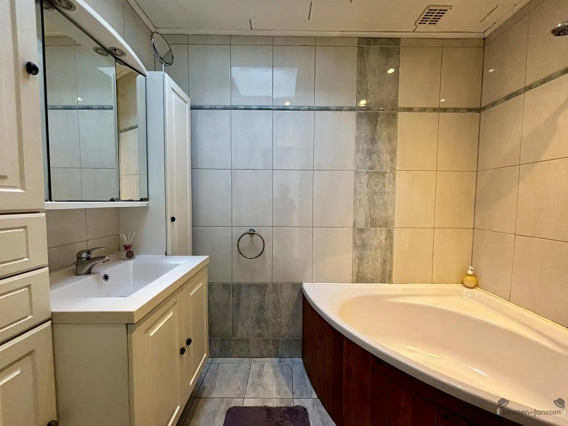 Rijwoning met 3 slaapkamers & tuin foto 7