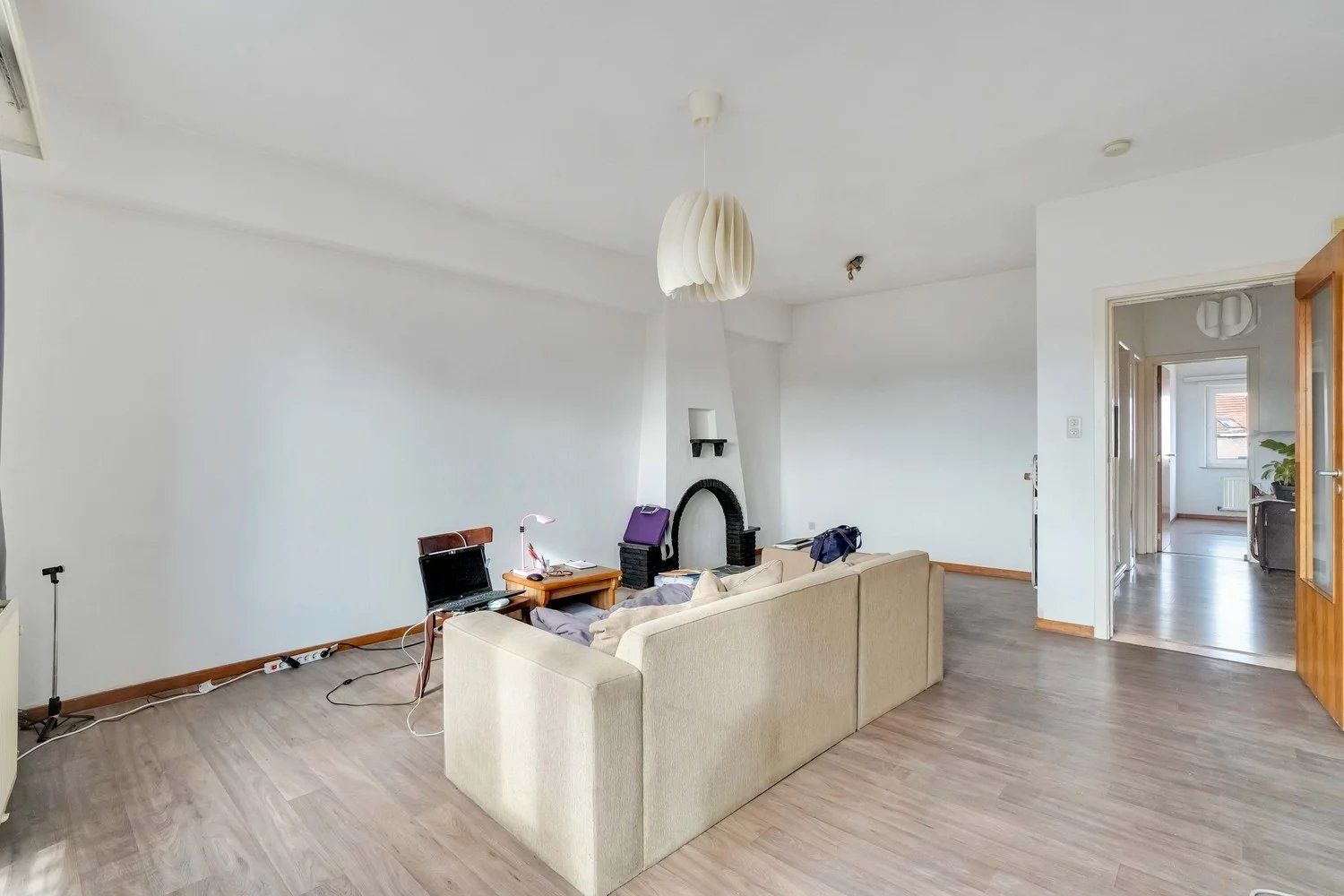 Ruim tweeslaapkamerappartement met renovatiepotentieel foto 5