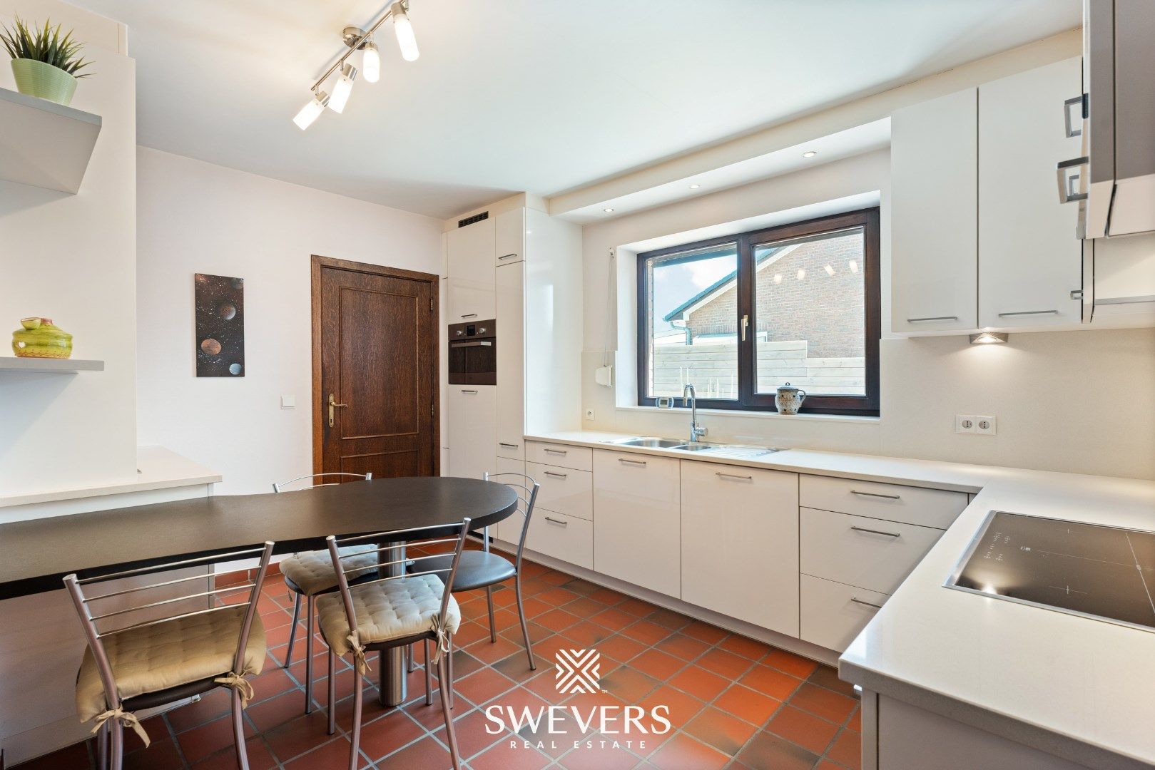 Comfort & ruimte in deze charmante woning te Wellen foto 10