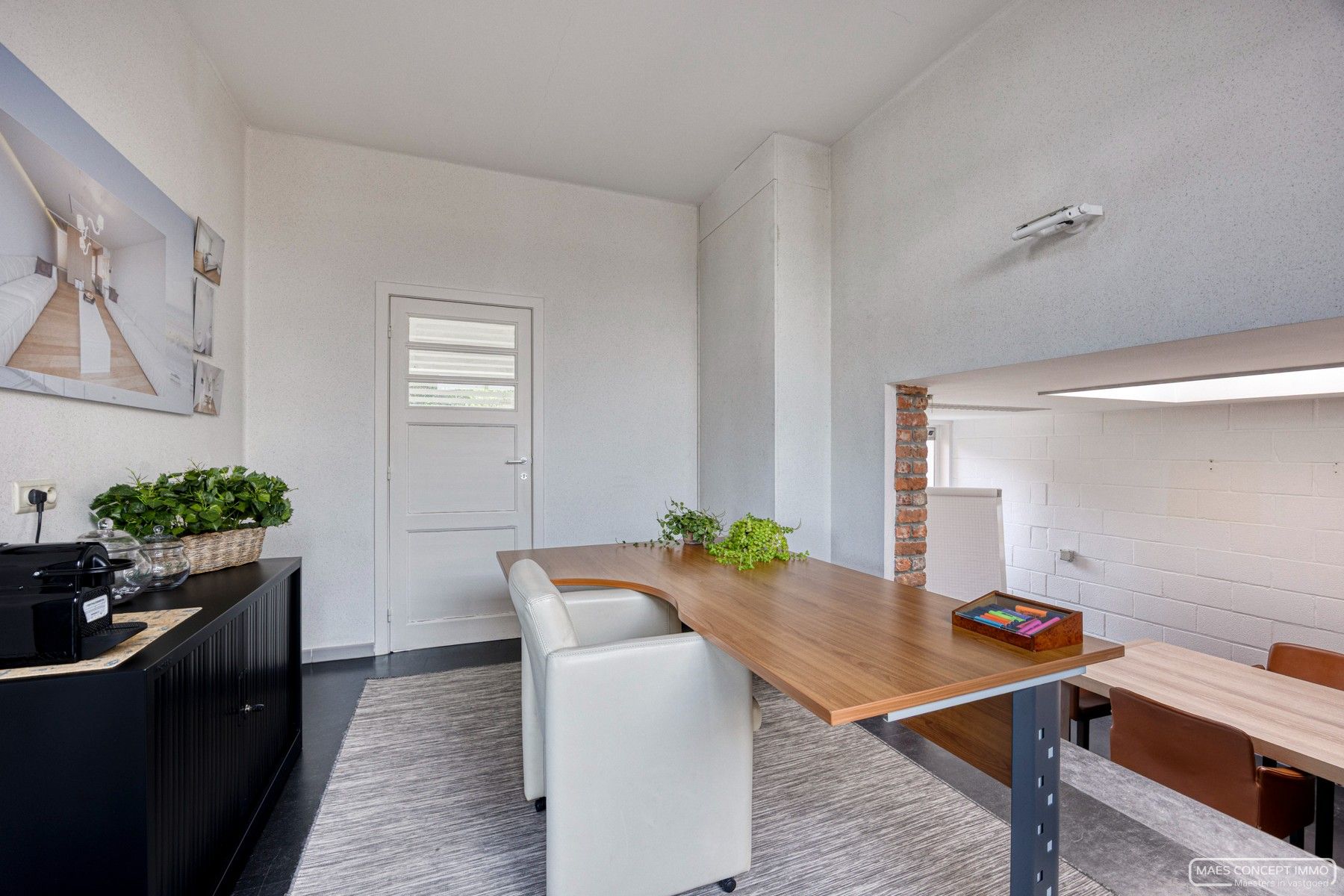 Unieke woning met atelier/ruime garage te koop in Waregem foto 8