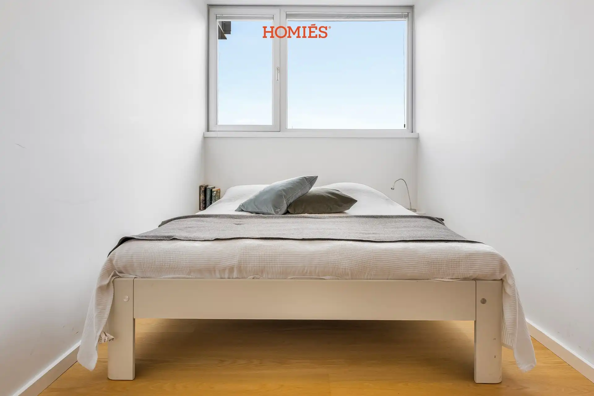 Gerenoveerd éénslaapkamerappartement met prachtig stadszicht foto 10