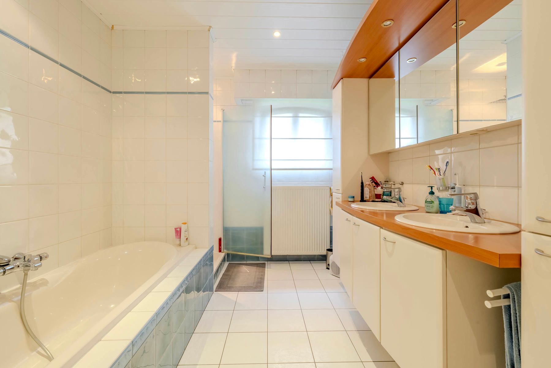 Ruime villa met 3/4 slaapkamers en verwarmd zwembad foto 21