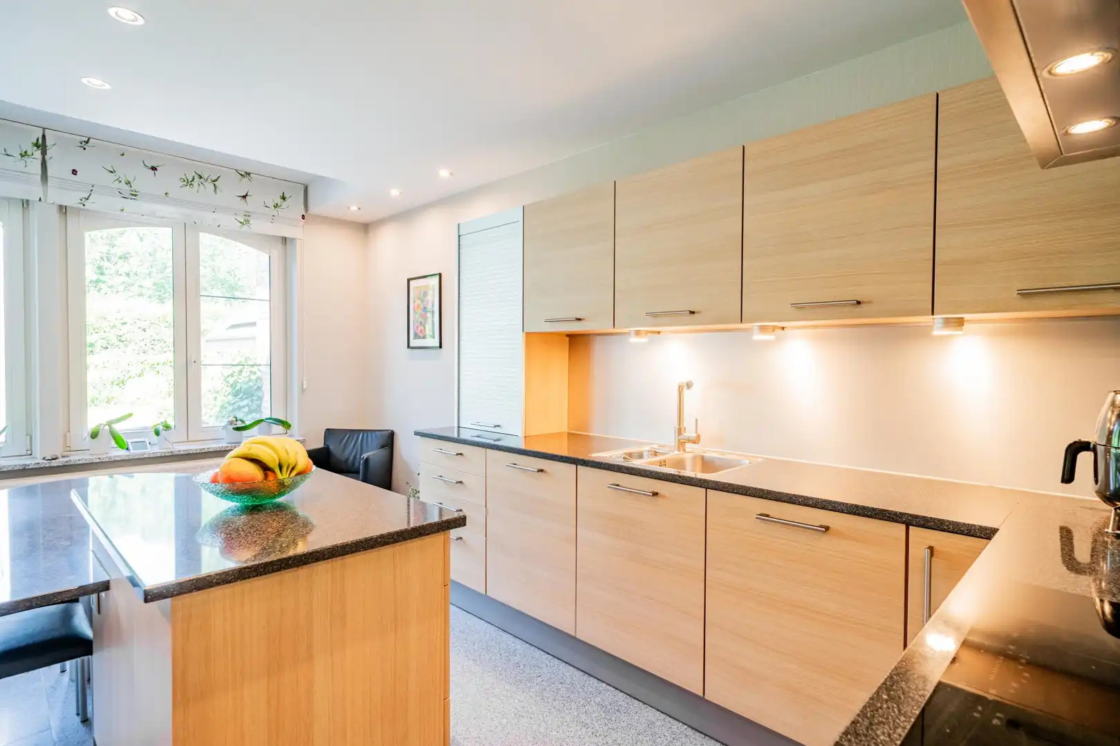 Charmante en bijzonder ruime woning met prachtige tuin en 3 slaapkamers foto 10