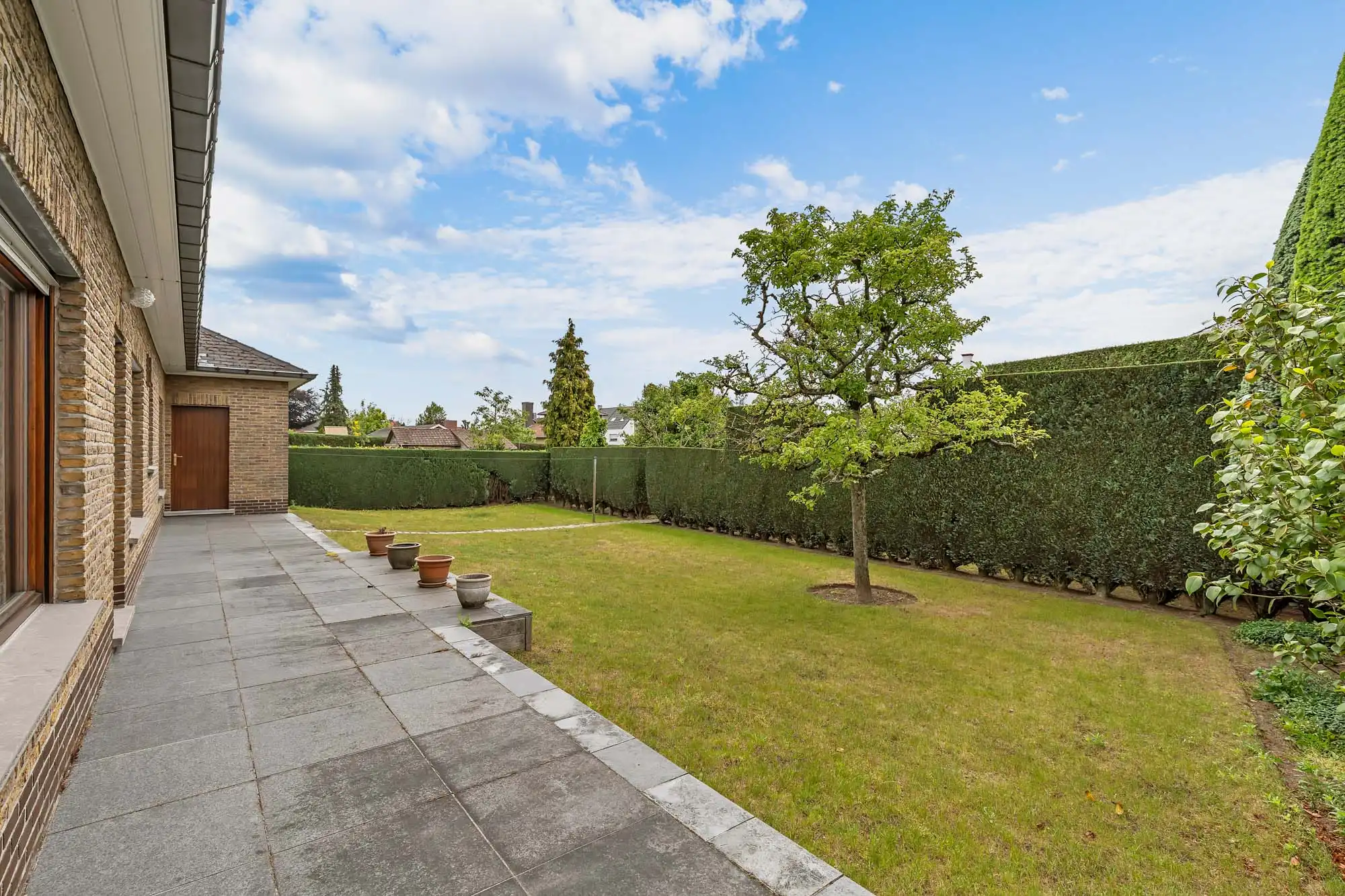 Statige bungalow met tal van mogelijkheden op topligging foto 12