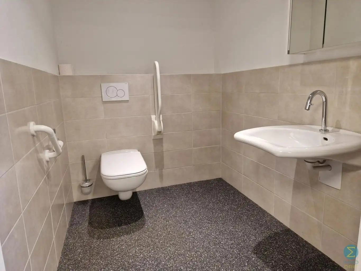 Commerciële ruimte te huur foto 9