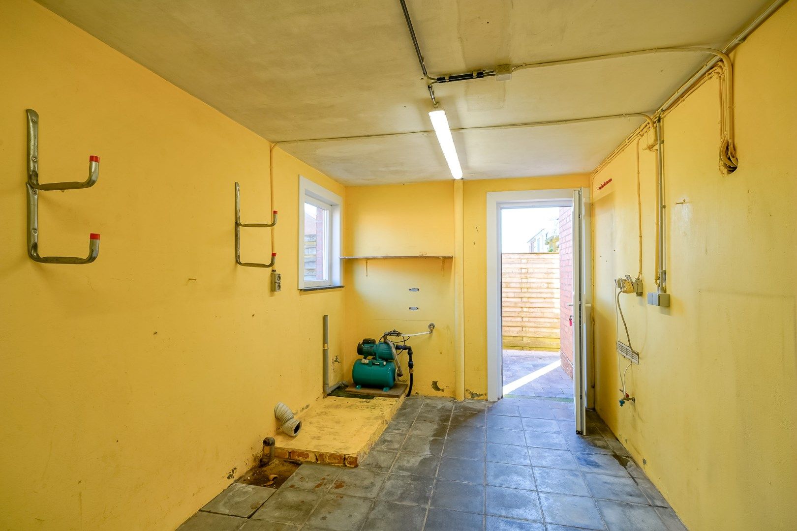 Halfopen woning te koop in de Mandelwijk te Oudenburg. foto 15