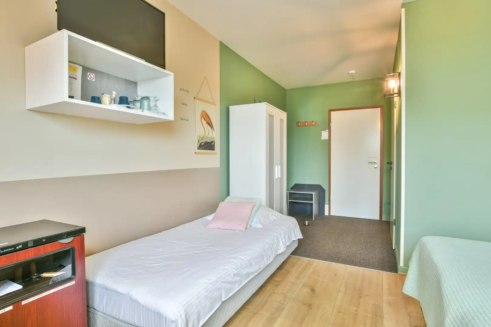 Unieke investeringskans: karaktervol hotel met 18 kamers & woonmogelijkheden te koop!  foto 19