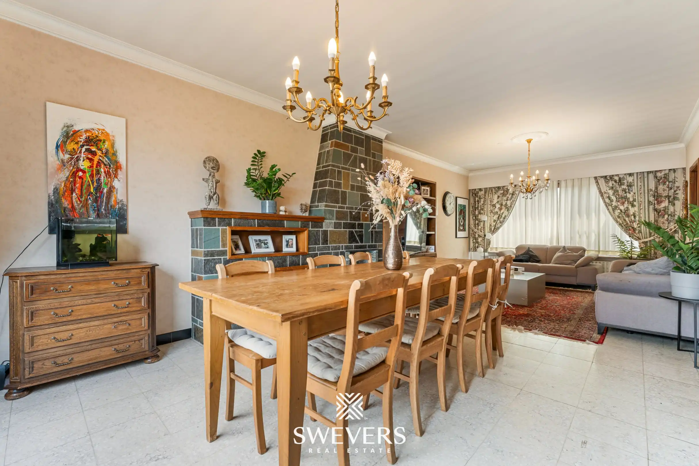 Uitstekend gelegen woning met 4 slaapkamers en mooie tuin foto 6