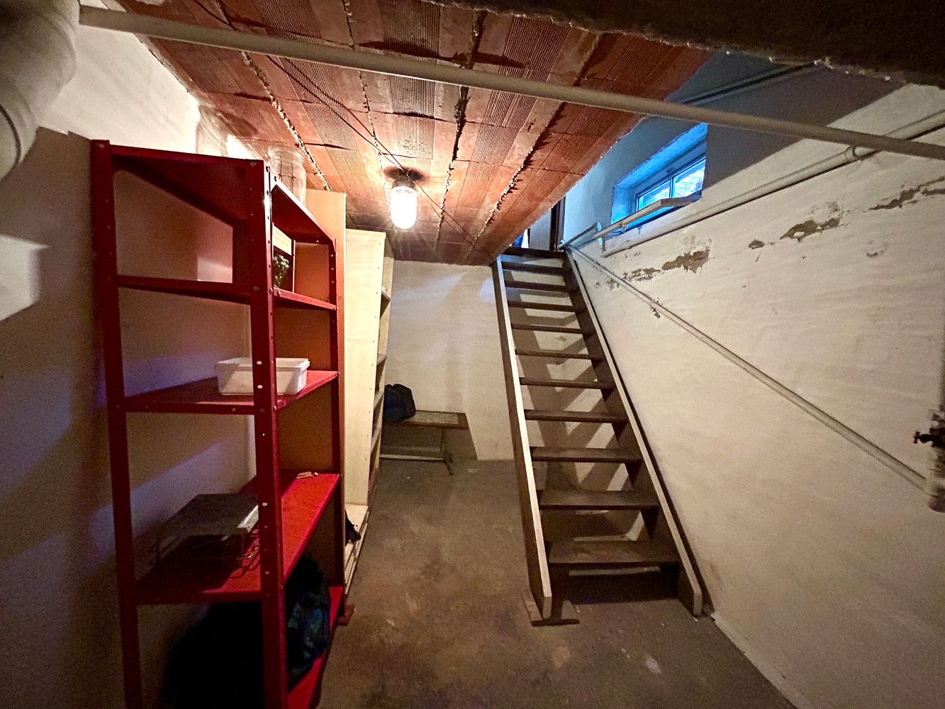 Degelijke, te renoveren half open bebouwing op ruim perceel. foto 17