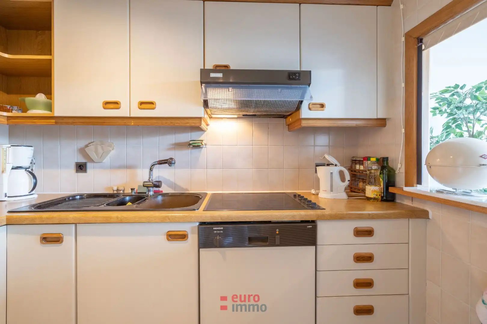 Appartement met 2 slaapkamers op de rand van villawijk Simli foto 10