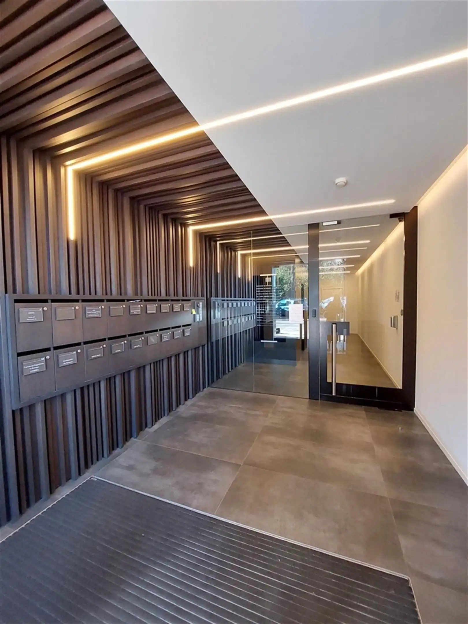 LOUISA 475: kantoren 331m² foto 2