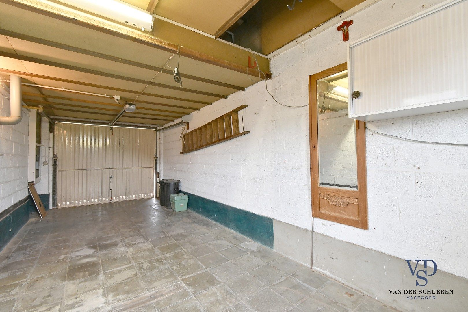 Degelijke eigendom in rustige wijk foto 23