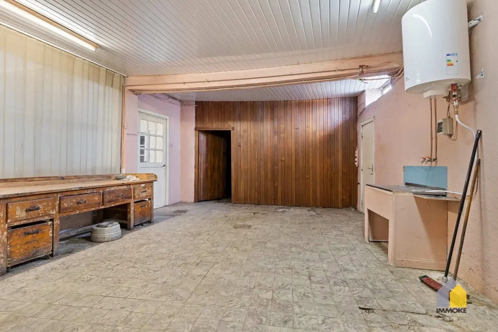 Te renoveren woning met 4 slpks, polyvalente ruimte en knusse tuin. foto 14