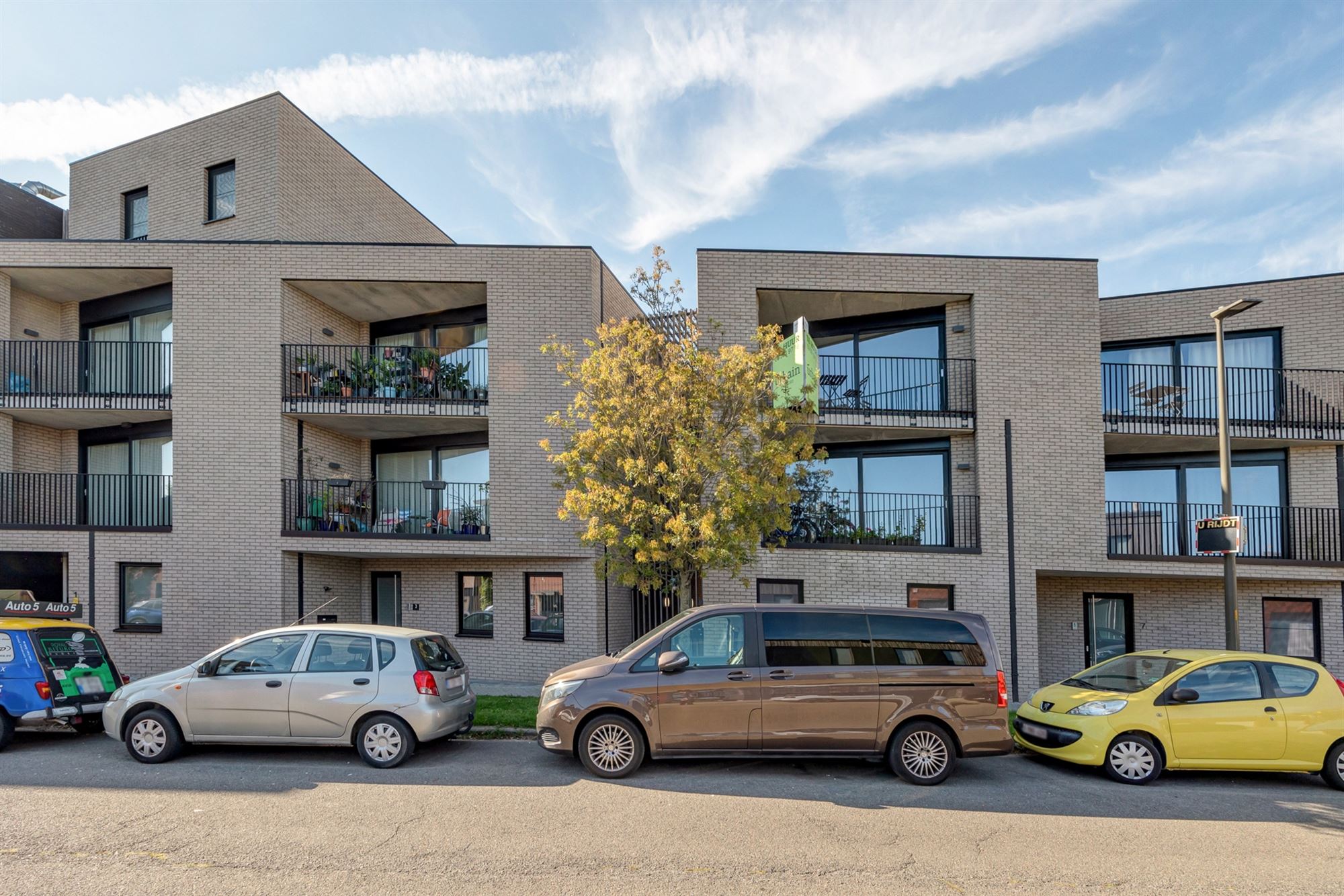 Lichtrijk appartement met uniek uitzicht foto 13