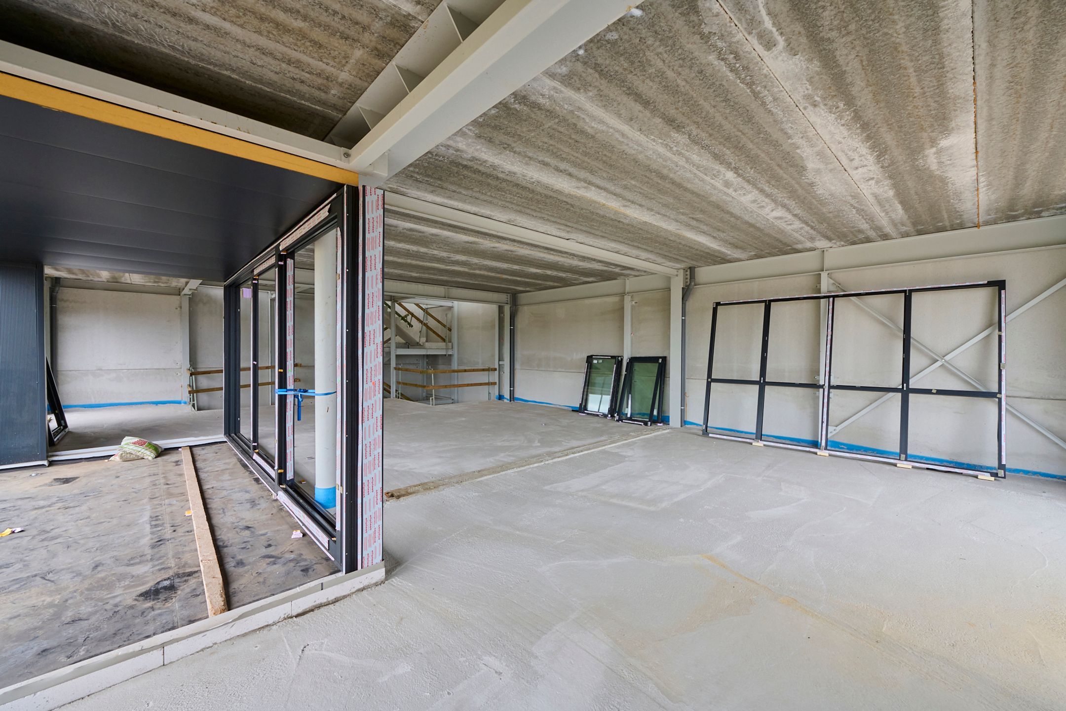 TE KOOP GENK: KMO-unit | kantoren | woonst - Kompellaan foto 18